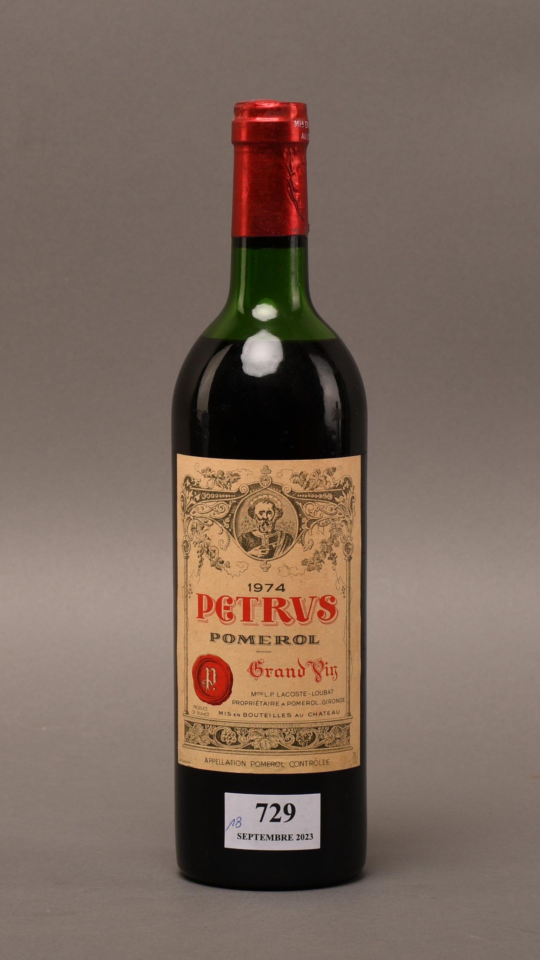Null Petrus 1974 - Mise château - Una bottiglia di vino
Pomerol. GC excep. Grand&hellip;