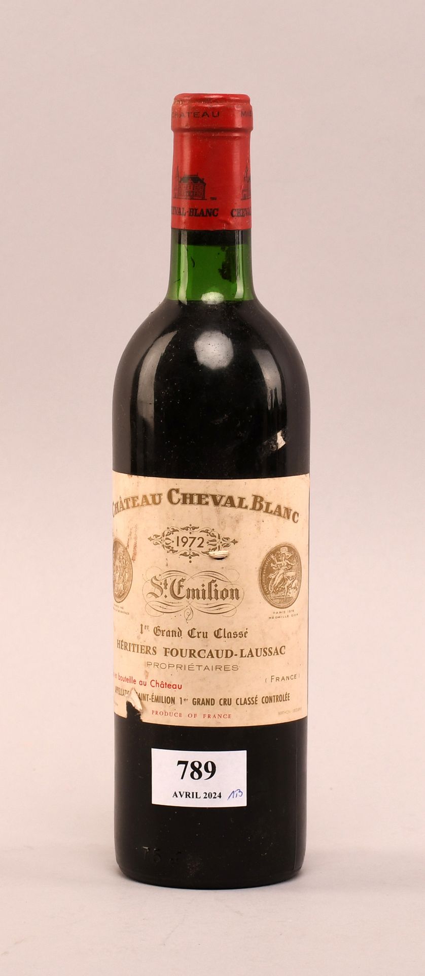 Null Château Cheval Blanc 1972 - Mise château - Une bouteille de vin
Saint-Emili&hellip;