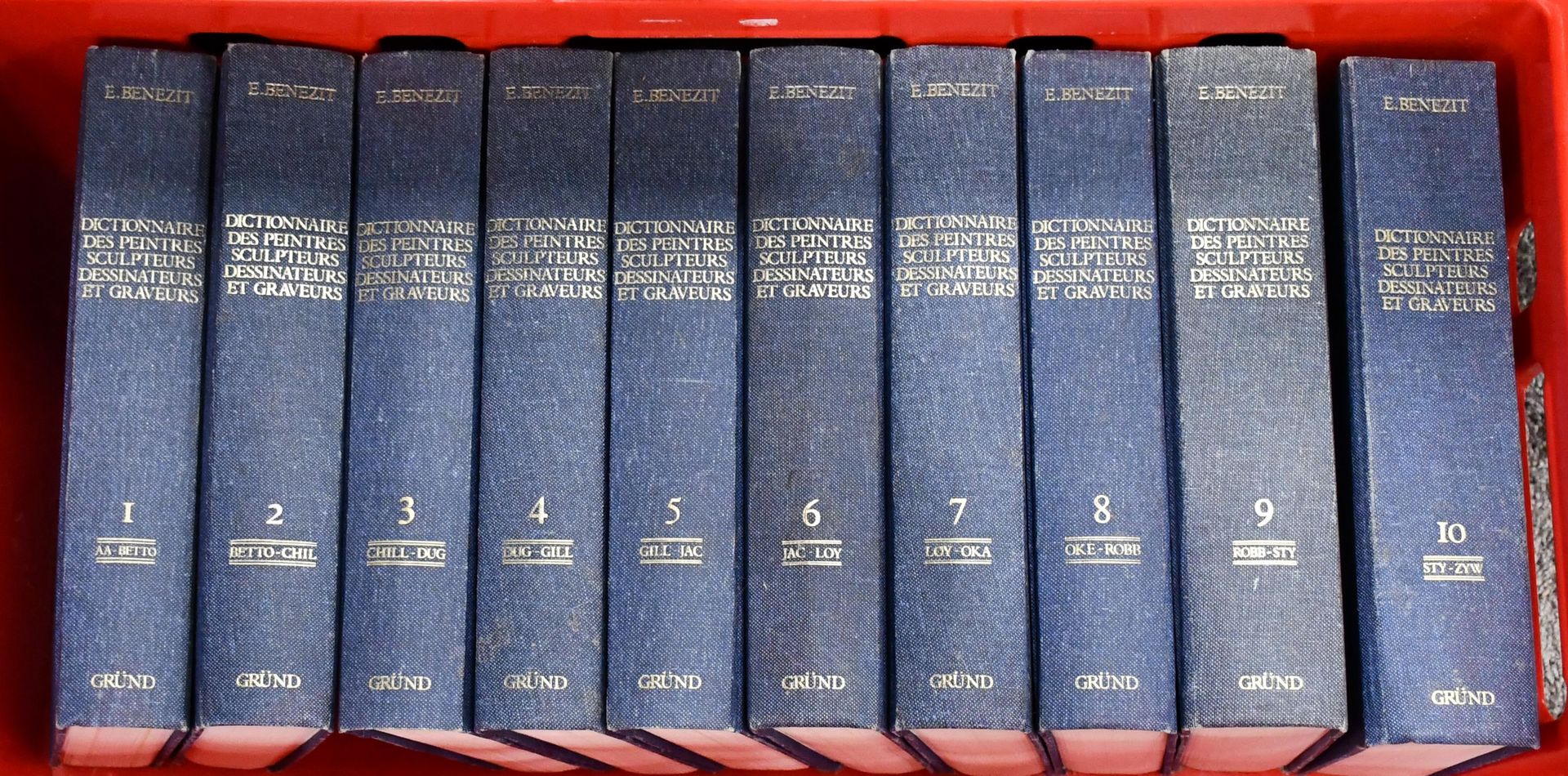 Null Bénézit
Dictionnaires des peintures et sculpteurs, en dix volumes.