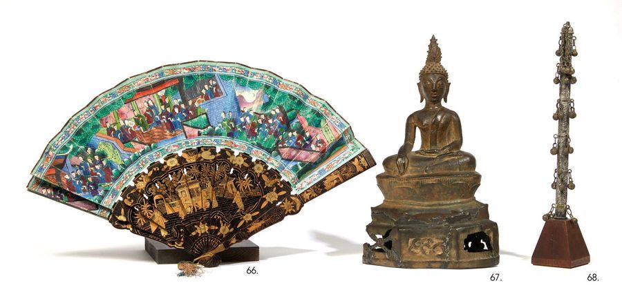 LAOS - XVIIIe/XIXe siècle LAOS - XVIIIe/XIXe siècle

Statuette de bouddha en bro&hellip;