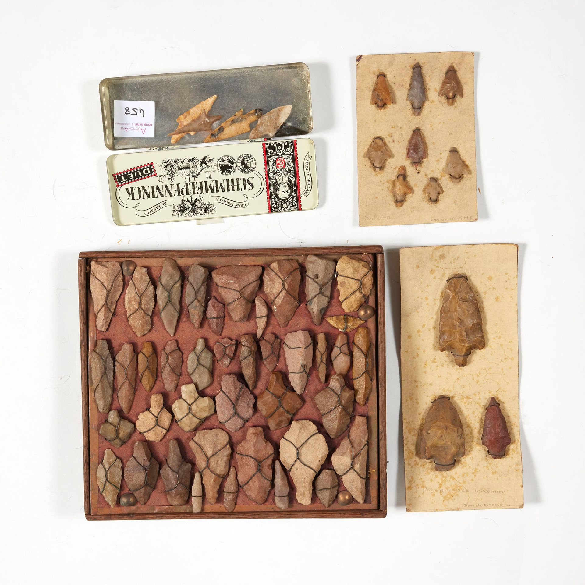 LOT Lot 

of fifty-two pieces are arrowheads of various types including one in "&hellip;
