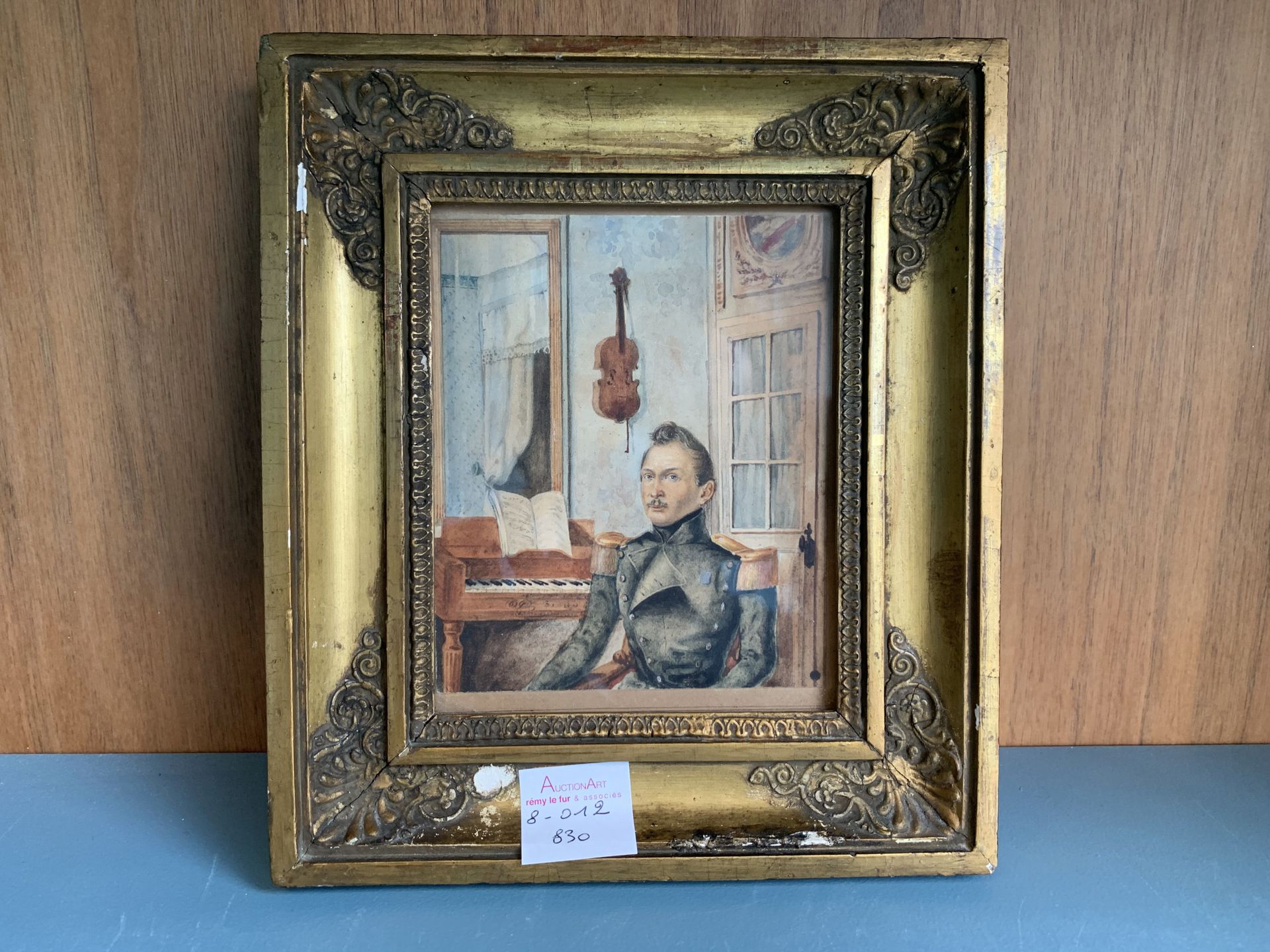 Null 19 世纪法国学院派，约 1830 年
小提琴背景下的士兵肖像
纸上水彩画
高 13 宽 11 厘米