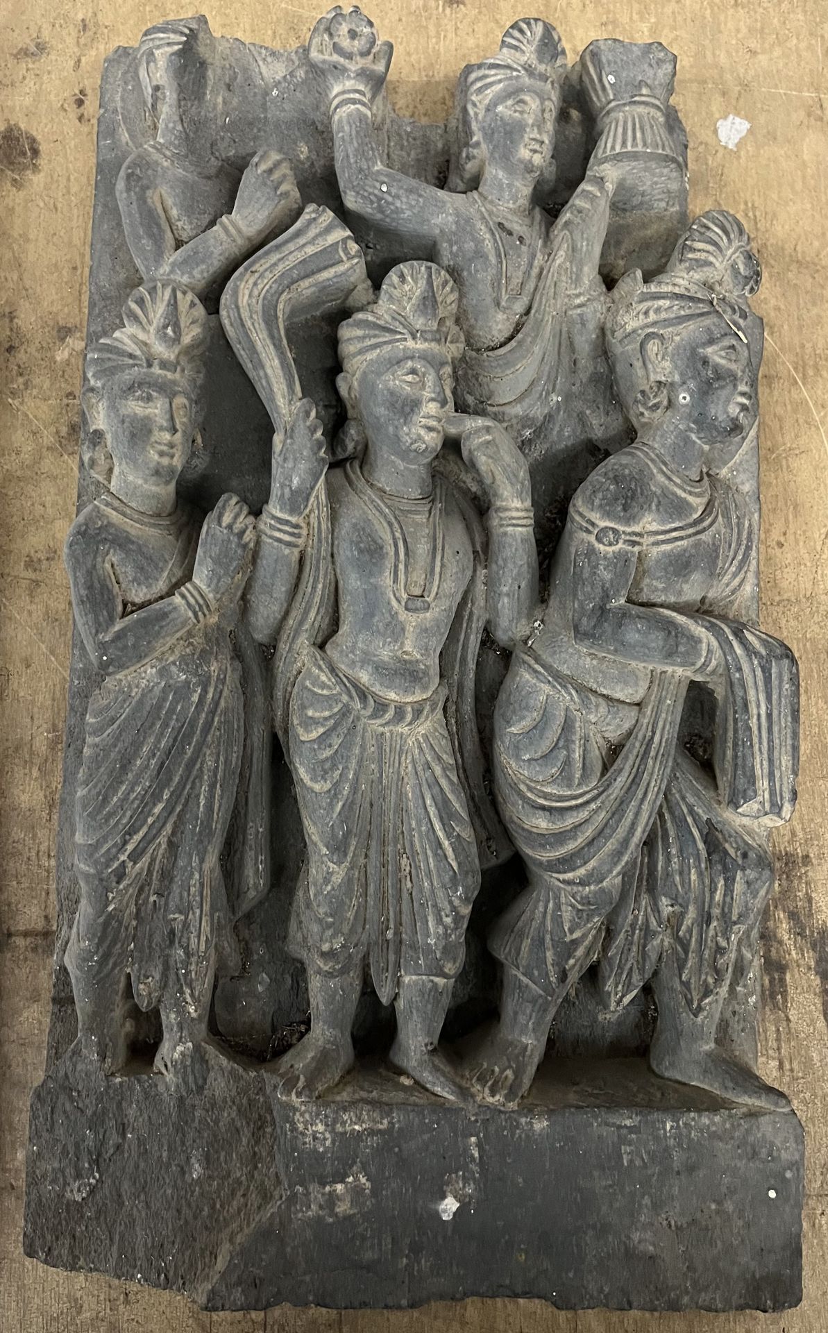 Null Elément de fresque en pierre du Gandhara 
Sculpté en bas-relief de personna&hellip;
