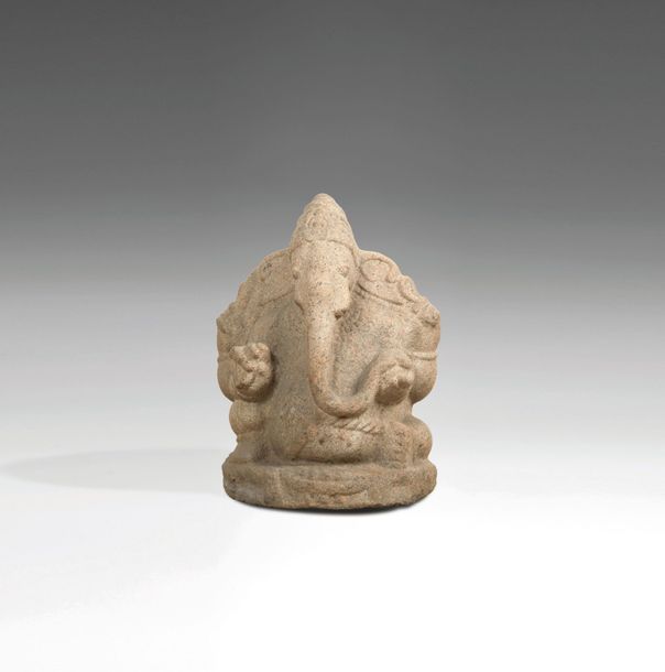 INDE -XIIIE/XIVE SIÈCLE INDE -XIIIE/XIVE SIÈCLE

Importante statue de

Ganesh à &hellip;