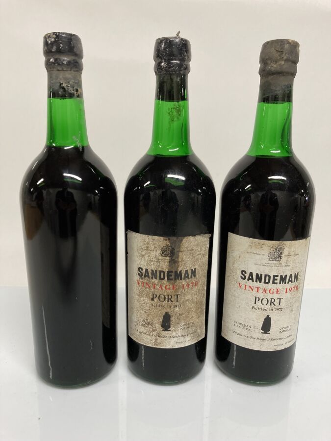 Null 3 Bouteilles PORTO VINTAGE 1970 Sandeman (H.E+ ou mieux; 2 e.T.H à e.T.H fo&hellip;