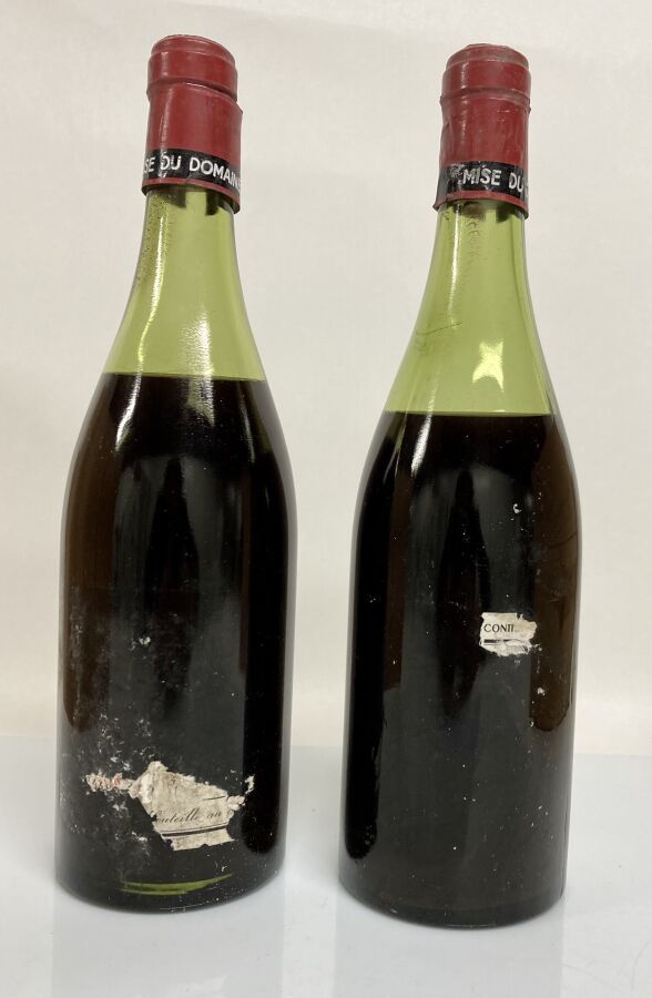 Null 2件RICHEBOURG (Grand Cru) Domaine de la Romanée-Conti瓶（1至7厘米和1至7.5厘米；标签沉淀物；l&hellip;