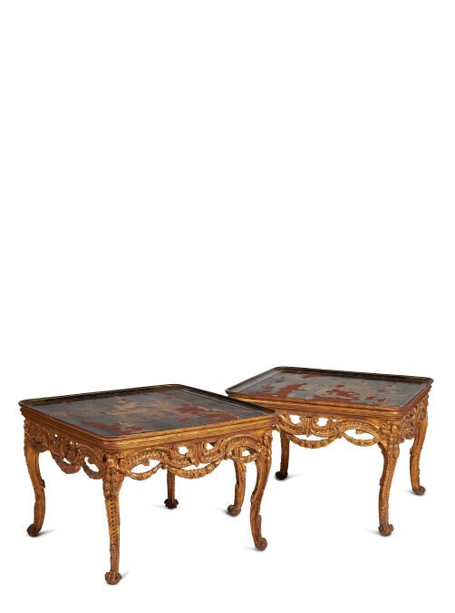 Null 一对咖啡桌

带有可伸缩的漆面顶盖

意大利，19世纪末，用老木头雕刻的。

雕刻和镀金的木材。

H.52厘米，长74厘米，宽74厘米

镀金和重要&hellip;