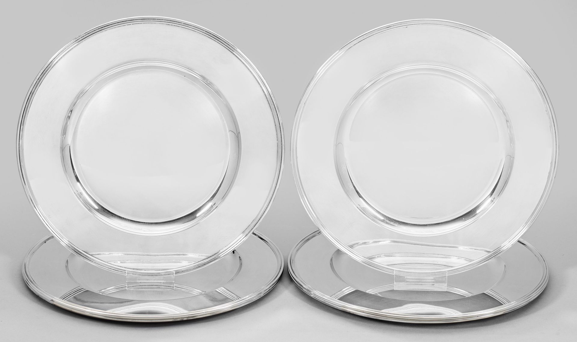 Null Set of six elegant silver place plates. Round, smooth, elegant mirror, merg&hellip;