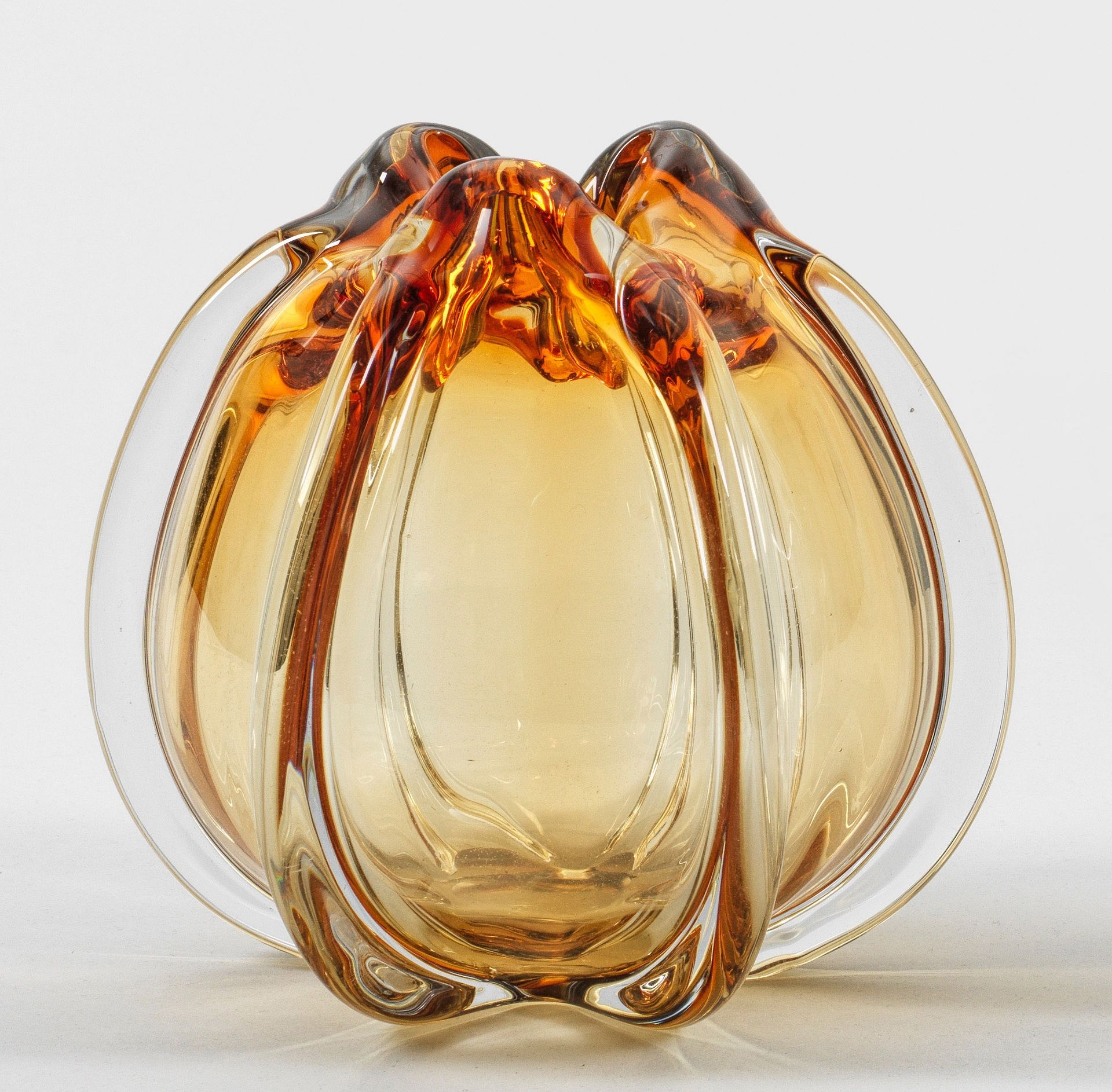 Null Vase moderne de Murano en forme de fruit Corps ovoïde bombé avec cinq nervu&hellip;