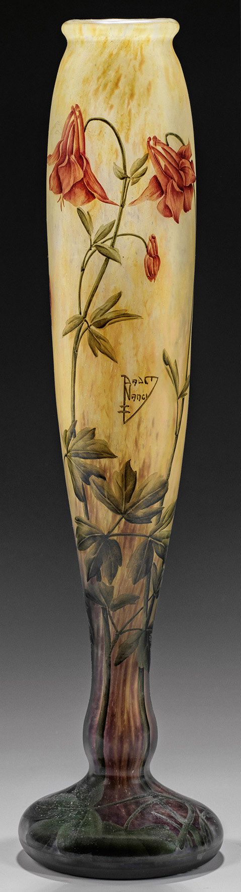 Null Vase décoratif Art Nouveau à décor d'ancolies de Daum Frères Forme de massu&hellip;