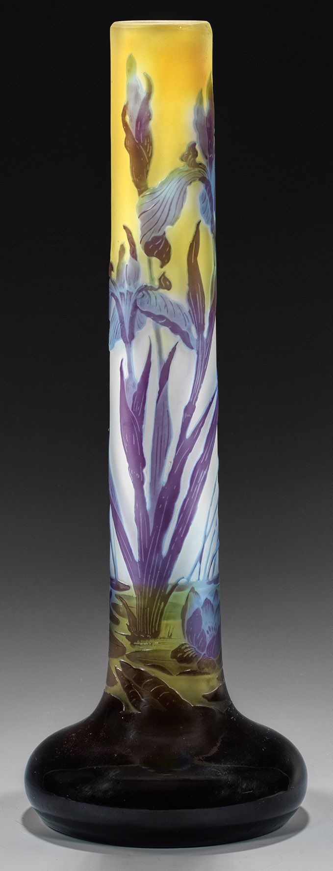 Null Grand vase à tige de Gallé avec iris et paysage d'étang
Verre surfondu inco&hellip;