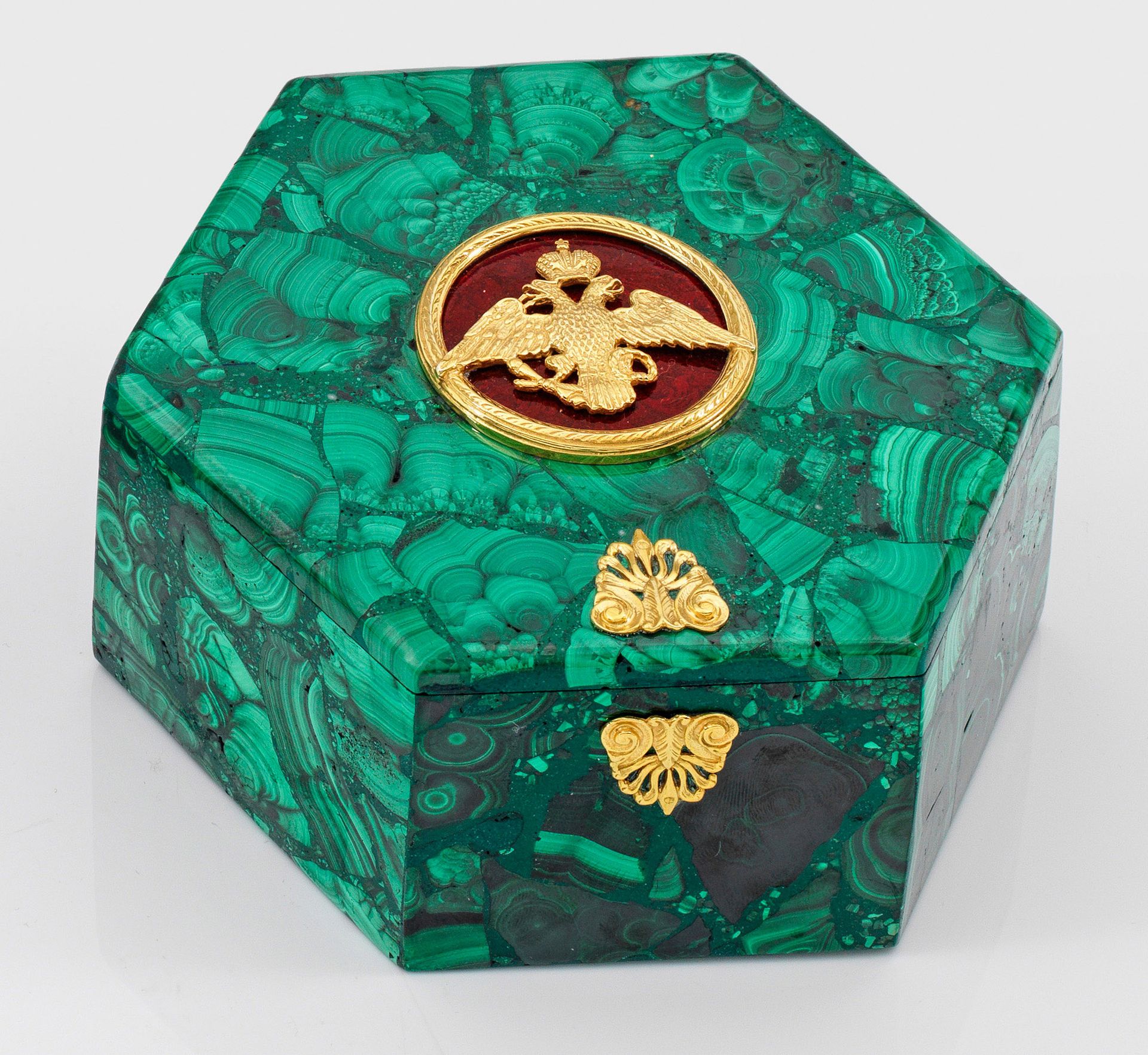 Null Boîte décorative dans le style de Karl Fabergé. Paroi droite à rebord hexag&hellip;