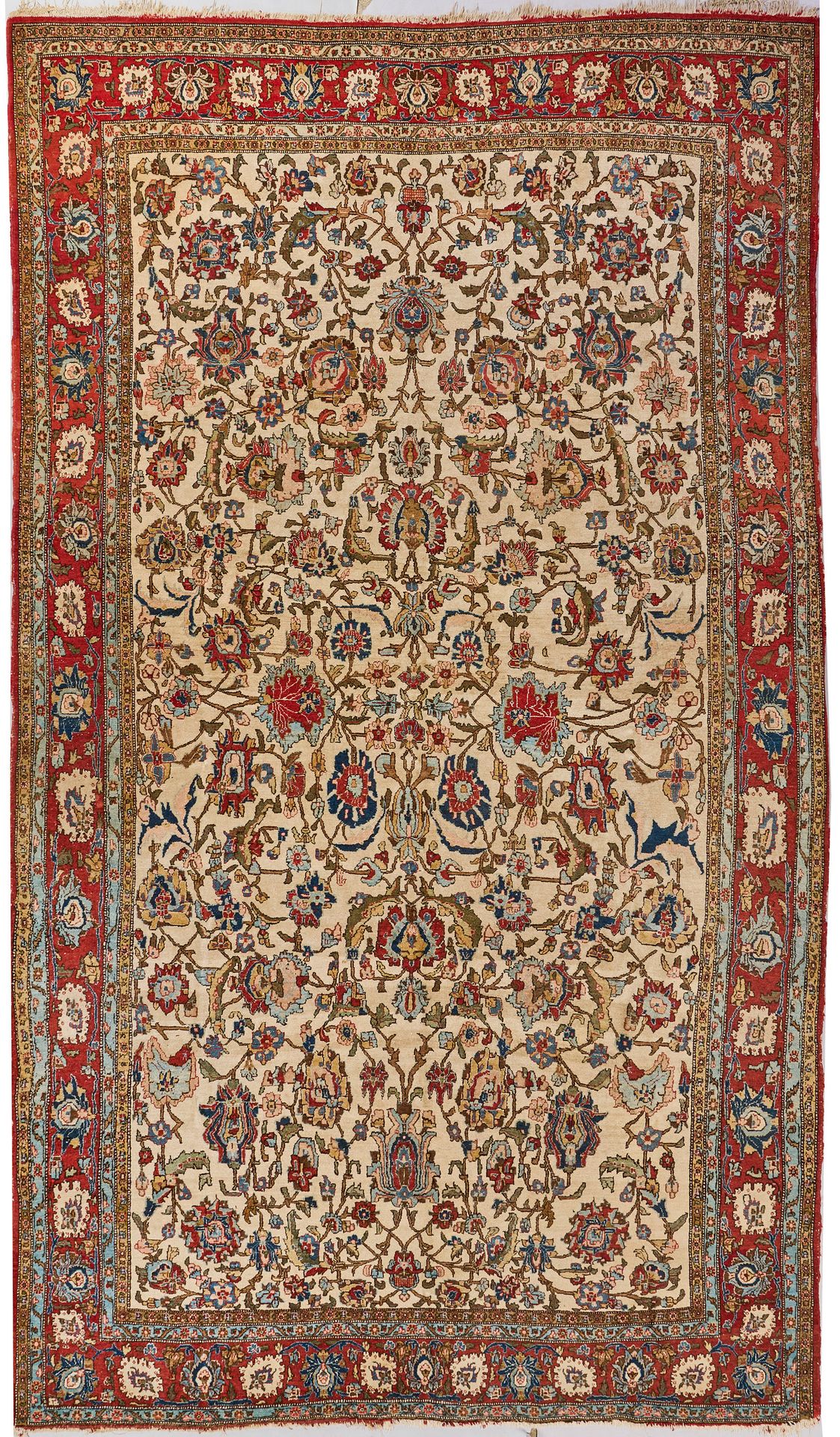 Null Ancien tapis de Ghom Perse. Milieu du 20e s. ; laine sur coton. Dans le cha&hellip;