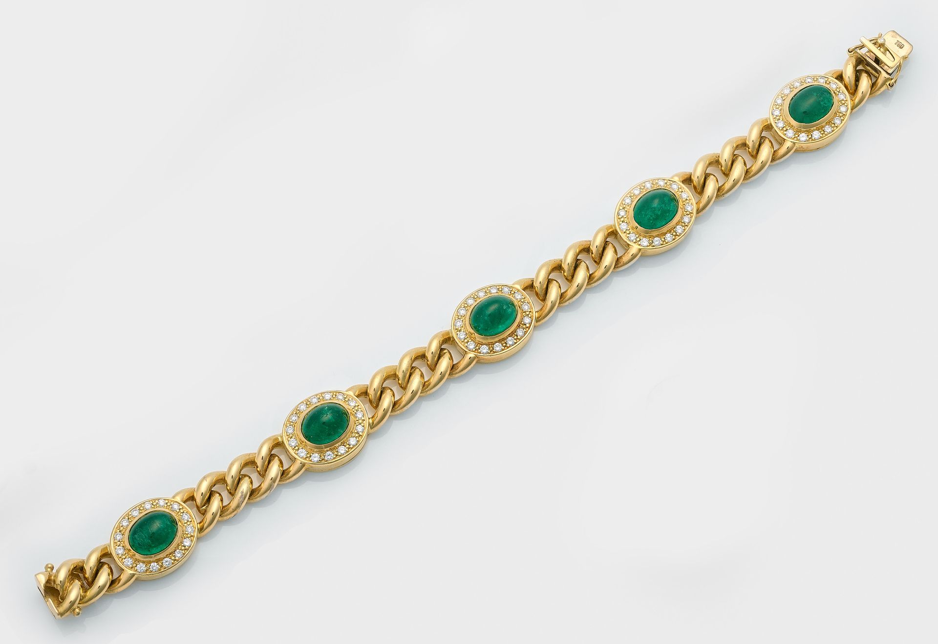 Null Prachtvolles Smaragd-Brillant-Armband von Leicht Gelbgold, gest. 750. Panze&hellip;