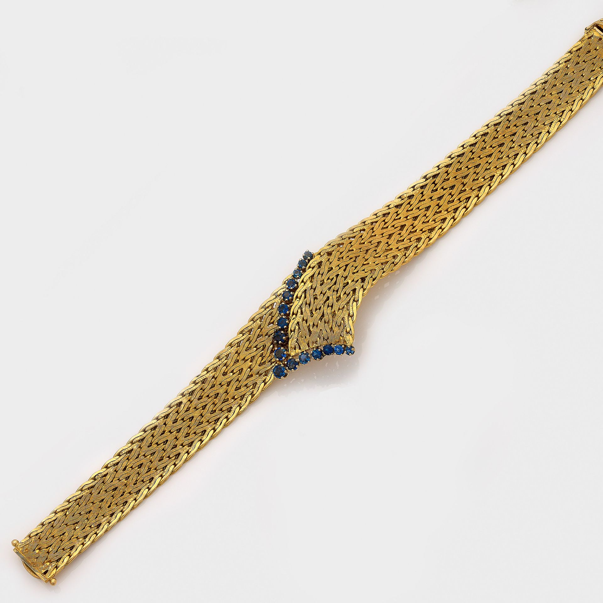 Null Elégant bracelet cocktail de saphirs des années 1960 en or jaune, serti en &hellip;