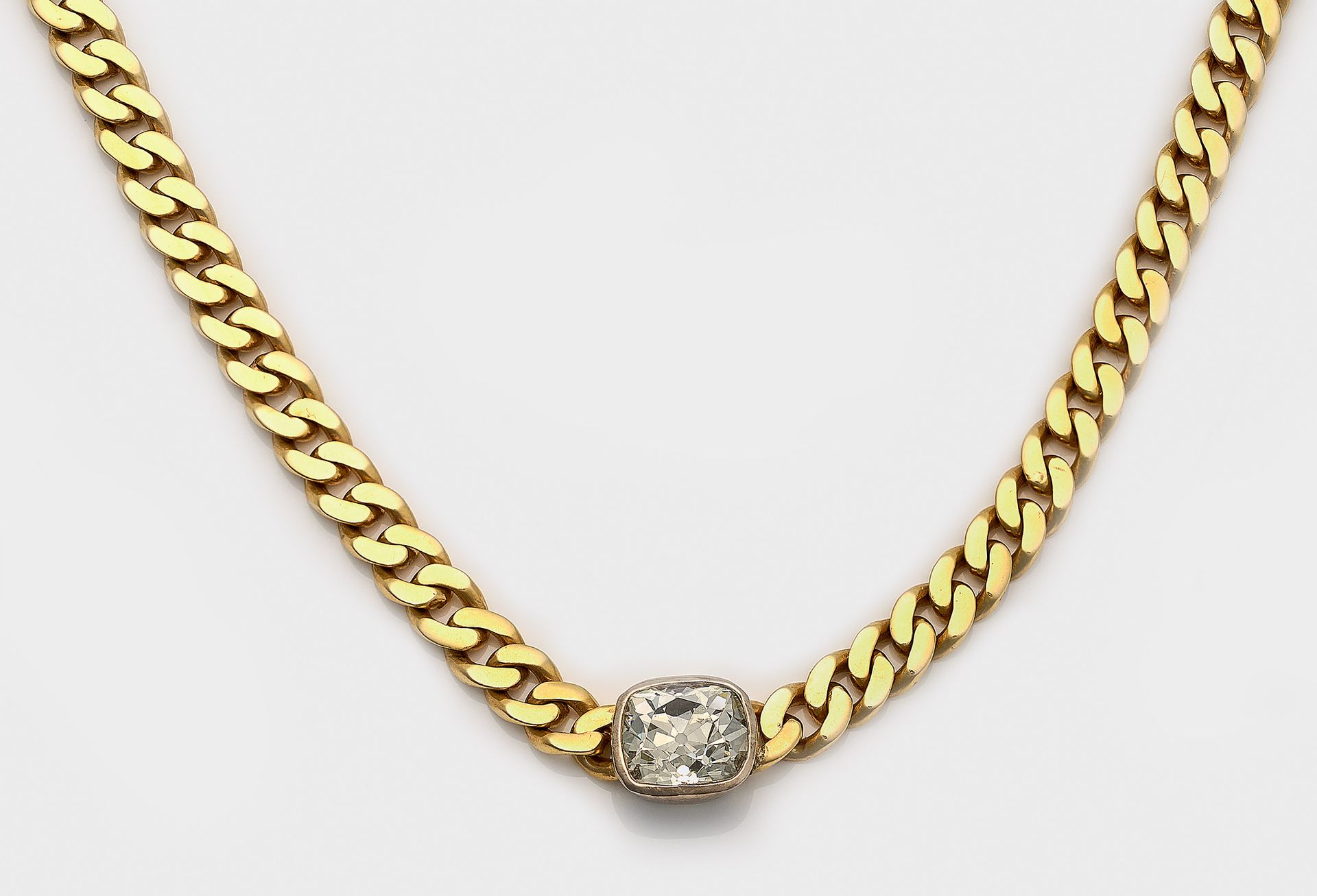 Null Collier classique en armure plate avec diamants taille ancienne Or jaune, t&hellip;