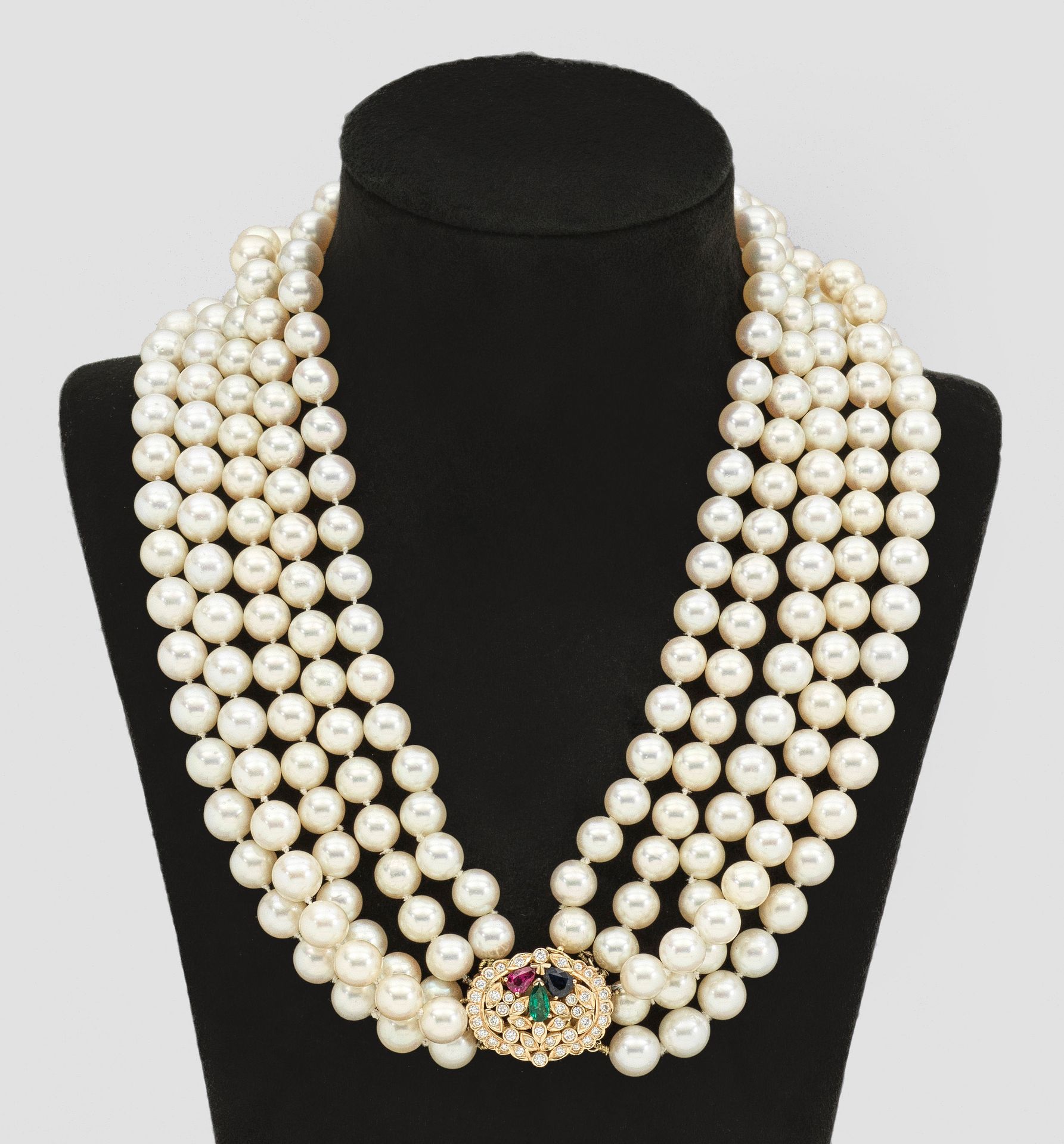 Null Somptueux collier de perles en or jaune, taille 750. 5 rangs de perles de c&hellip;