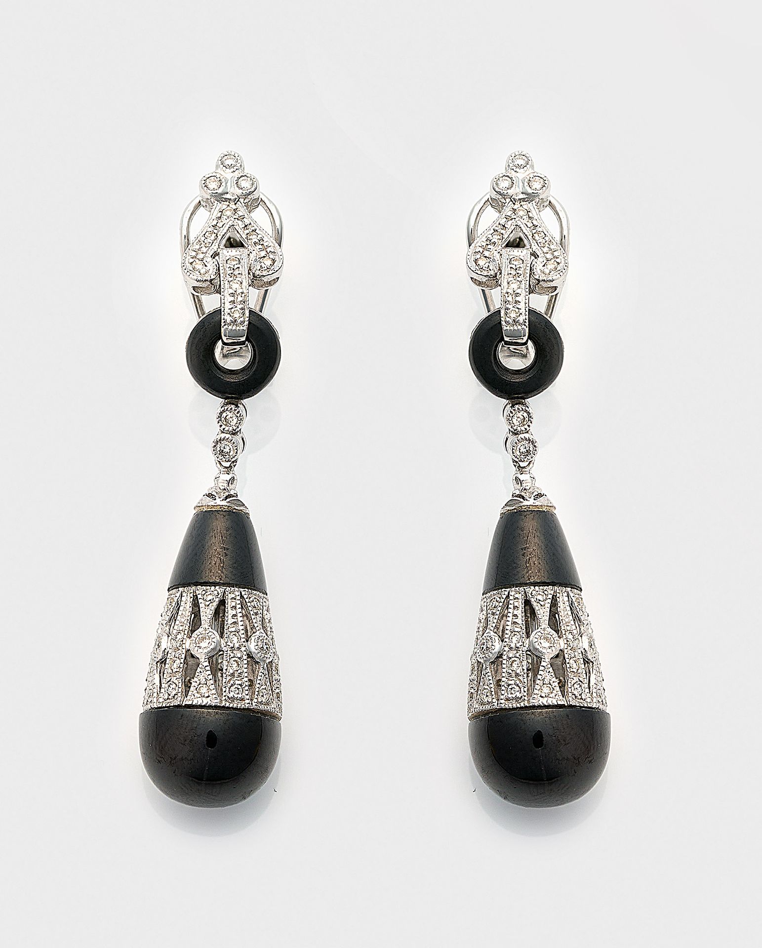 Null Pair of elegant onyx and diamond pendant earrings in ajour white gold, set &hellip;