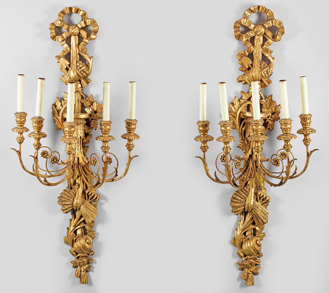 Null Paar große repräsentative Wandappliken im Louis XVI-Stil 5-flg.; Holz, gesc&hellip;
