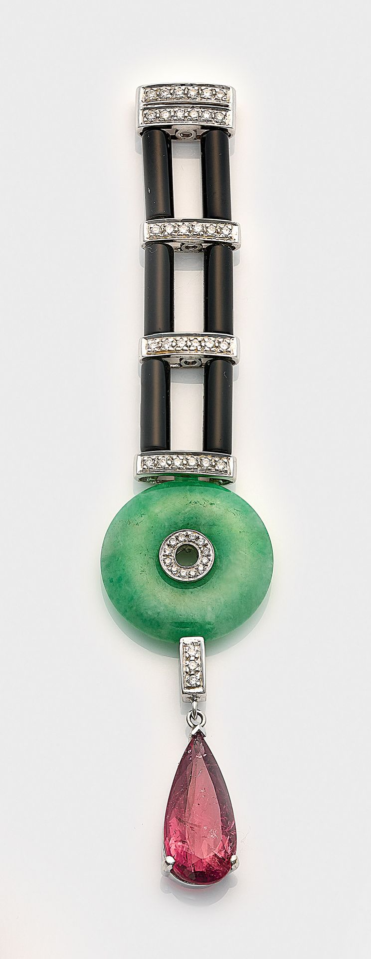 Null Elégant pendentif en jade et tourmaline de style Art Déco en or blanc, sert&hellip;