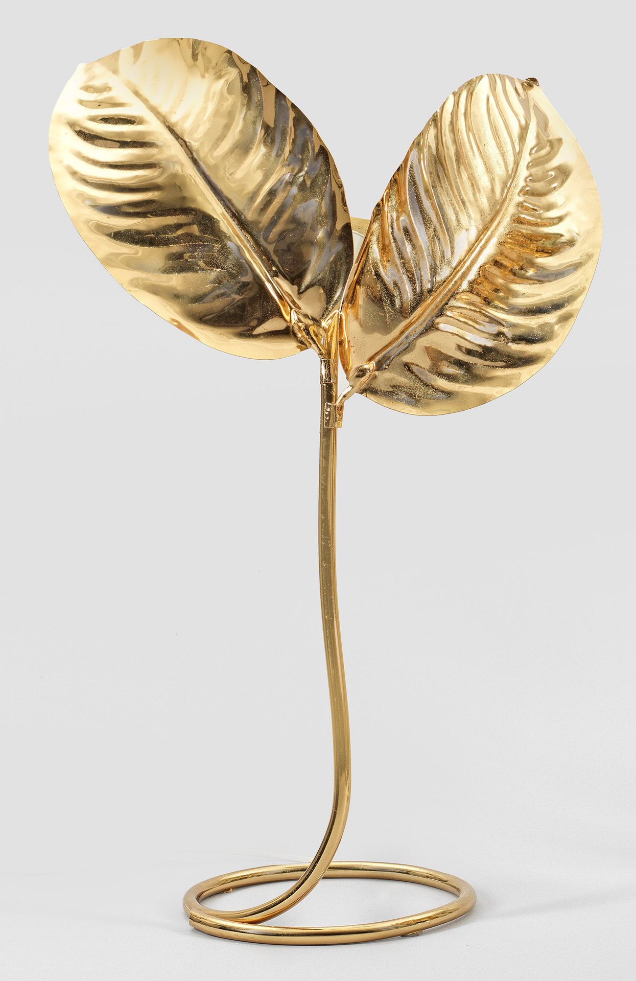 Null Lampe de table à feuilles dans le style de Tommaso Barbi ; laiton doré. Tig&hellip;