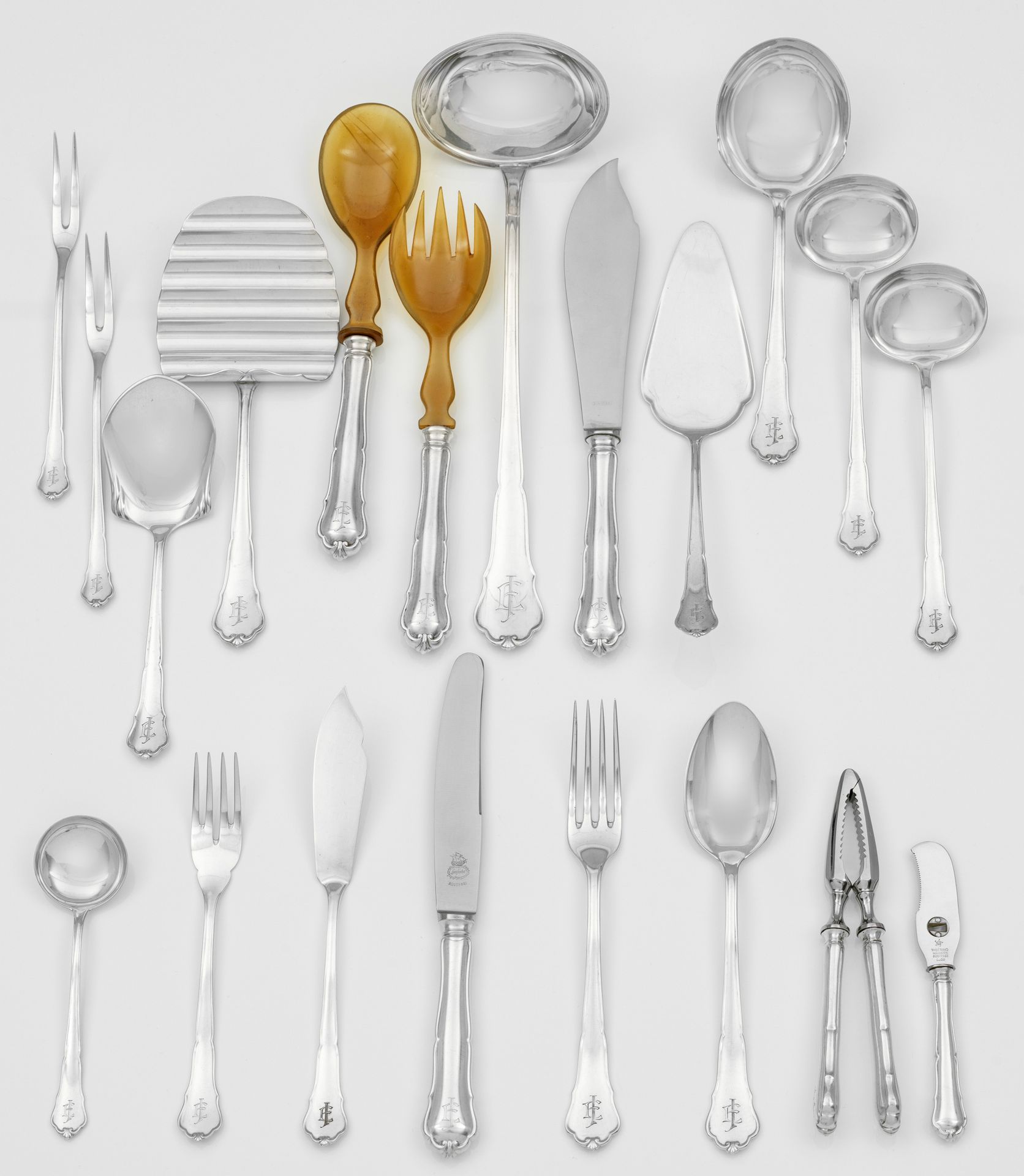 Null Silver cutlery. 67 pieces; 12 dinner knives, 12 dinner forks, 12 dinner spo&hellip;