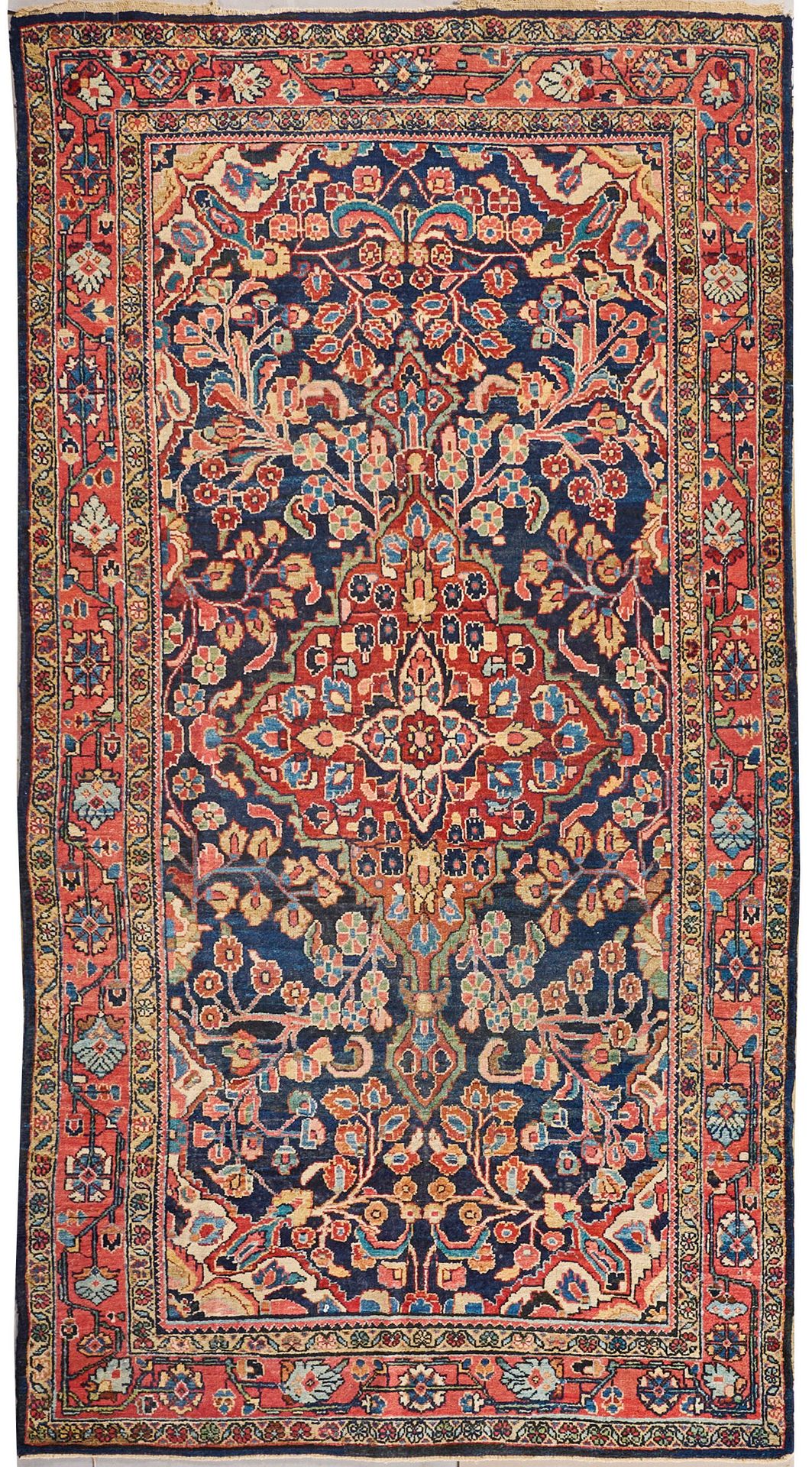 Null Ancien tapis Mahal de Perse. Vers 1920, laine sur coton. Médaillon central &hellip;