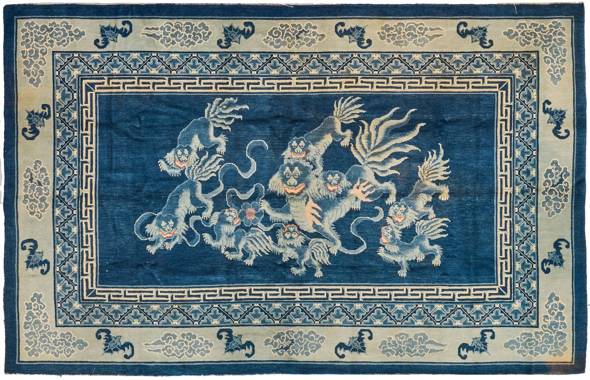 Null Antiguo tapiz chino China. Lana sobre algodón. El campo central azul monocr&hellip;
