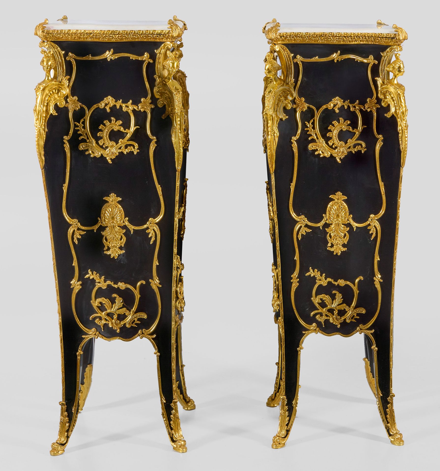 Null Paar repräsentative Podestsockel im Napoleon III-Stil Holz, schwarz lackier&hellip;