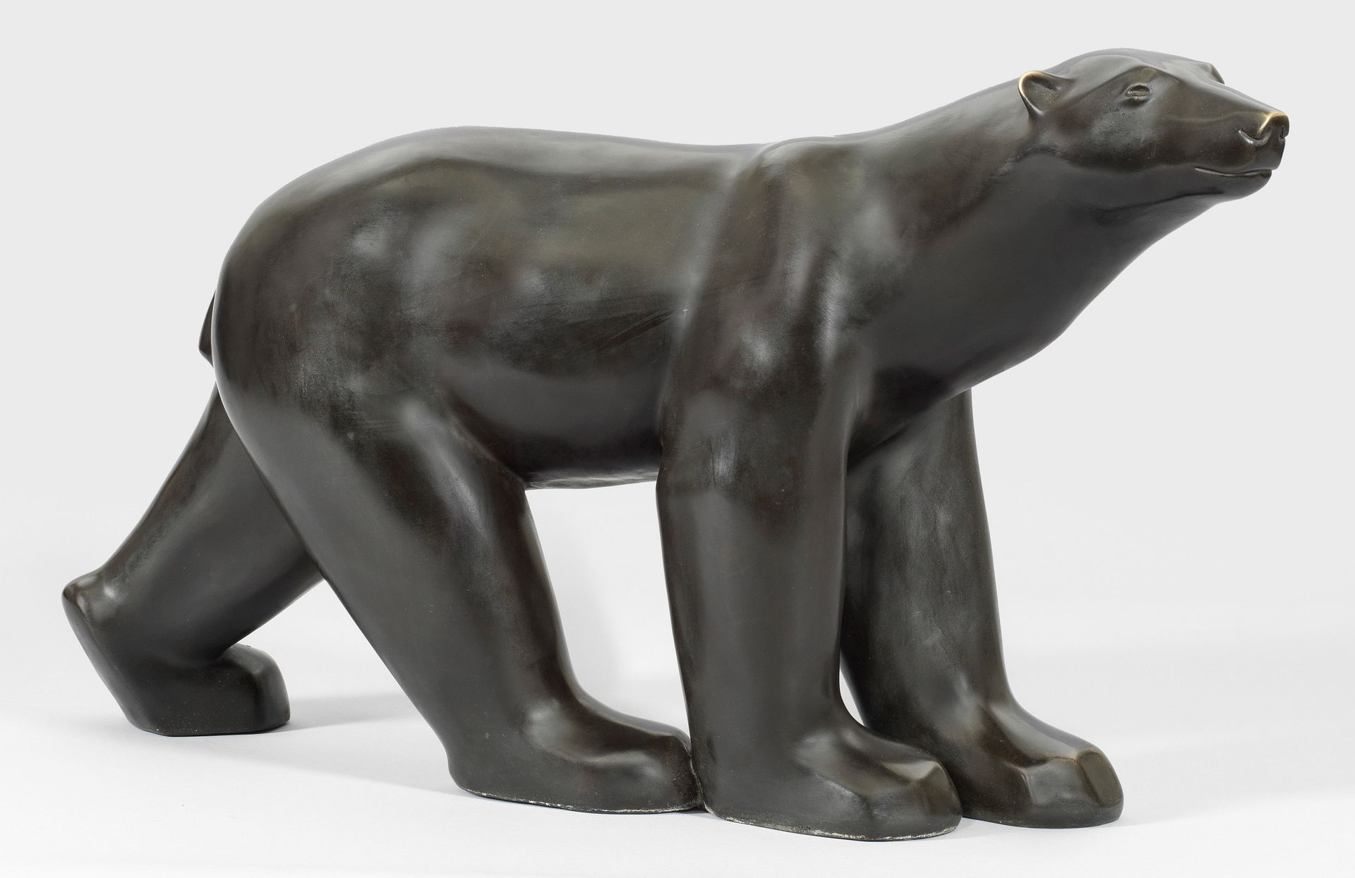 Null 弗朗索瓦-庞庞（1855-1933，巴黎）之后
北极熊
青铜，深色铜锈。遗作，现代铸造，21 世纪初；描绘了一只向右大步行走的熊。这是继庞庞著名的大理&hellip;