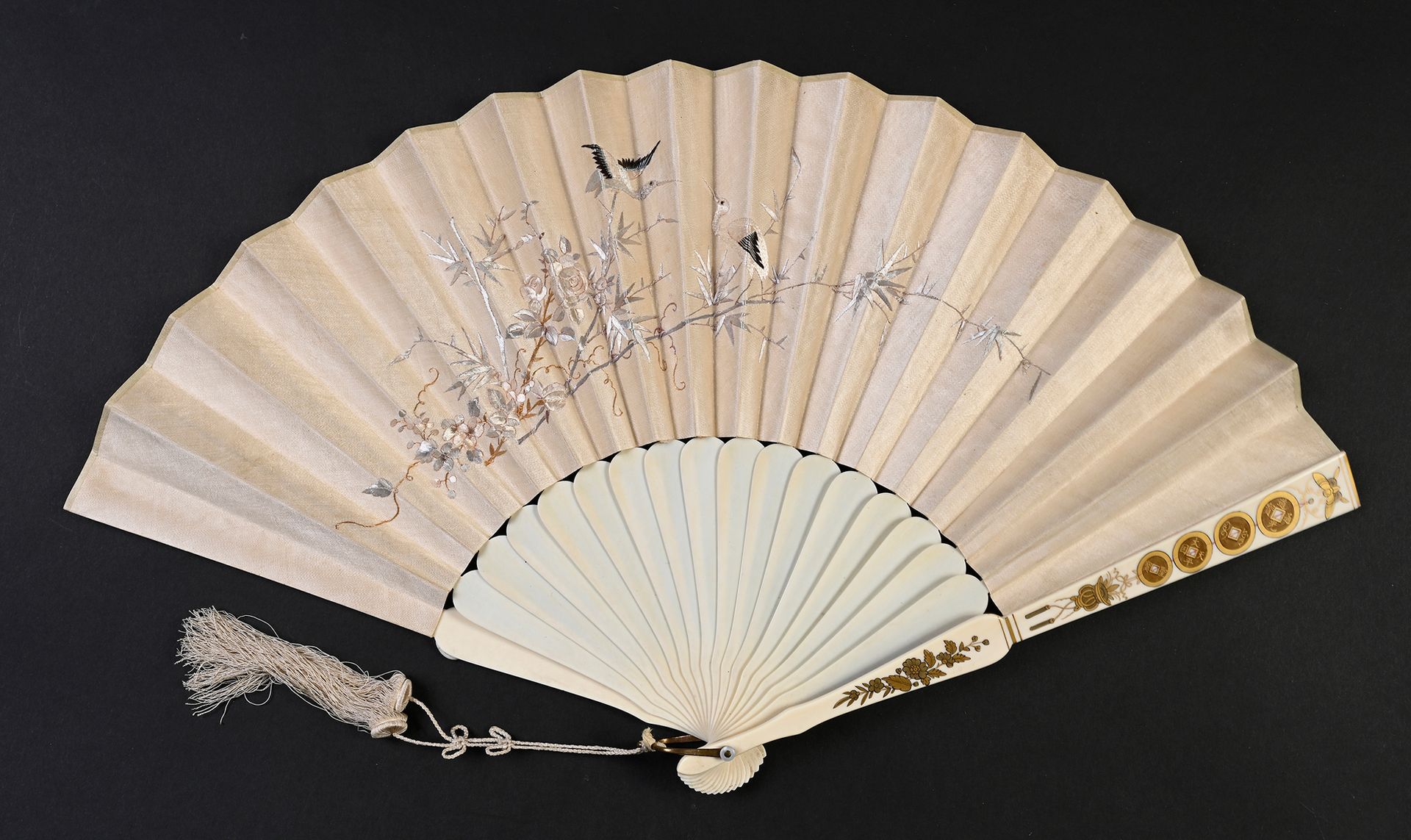 Null Coins, coins, China, 19th century
Folded fan, the double sheet of cream sil&hellip;