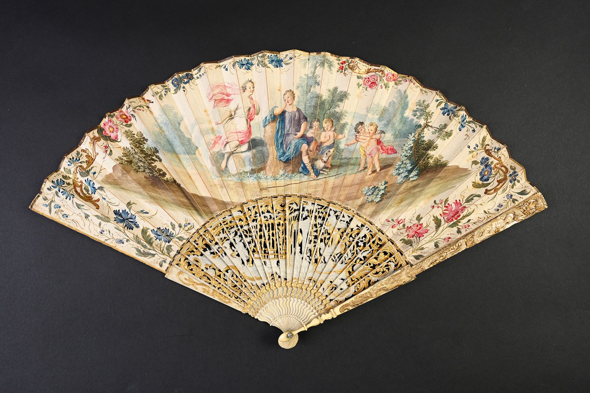 Null The loves of Diana and the shepherd Endymion, circa 1750
Folded fan, the le&hellip;