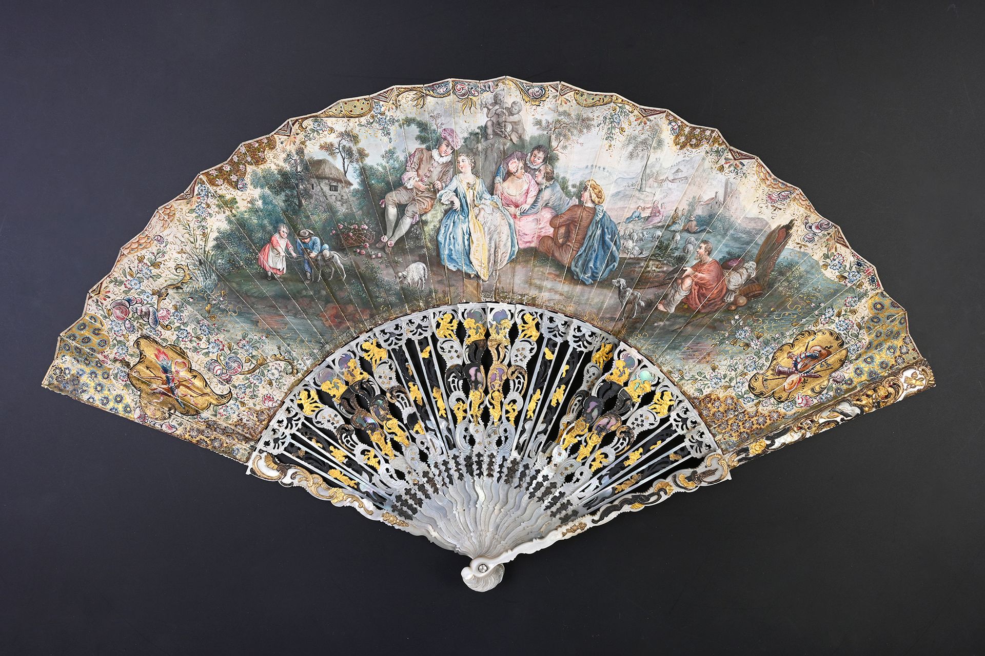 Null Conter fleurette, circa 1750-1760
Folded fan, the double skin sheet painted&hellip;