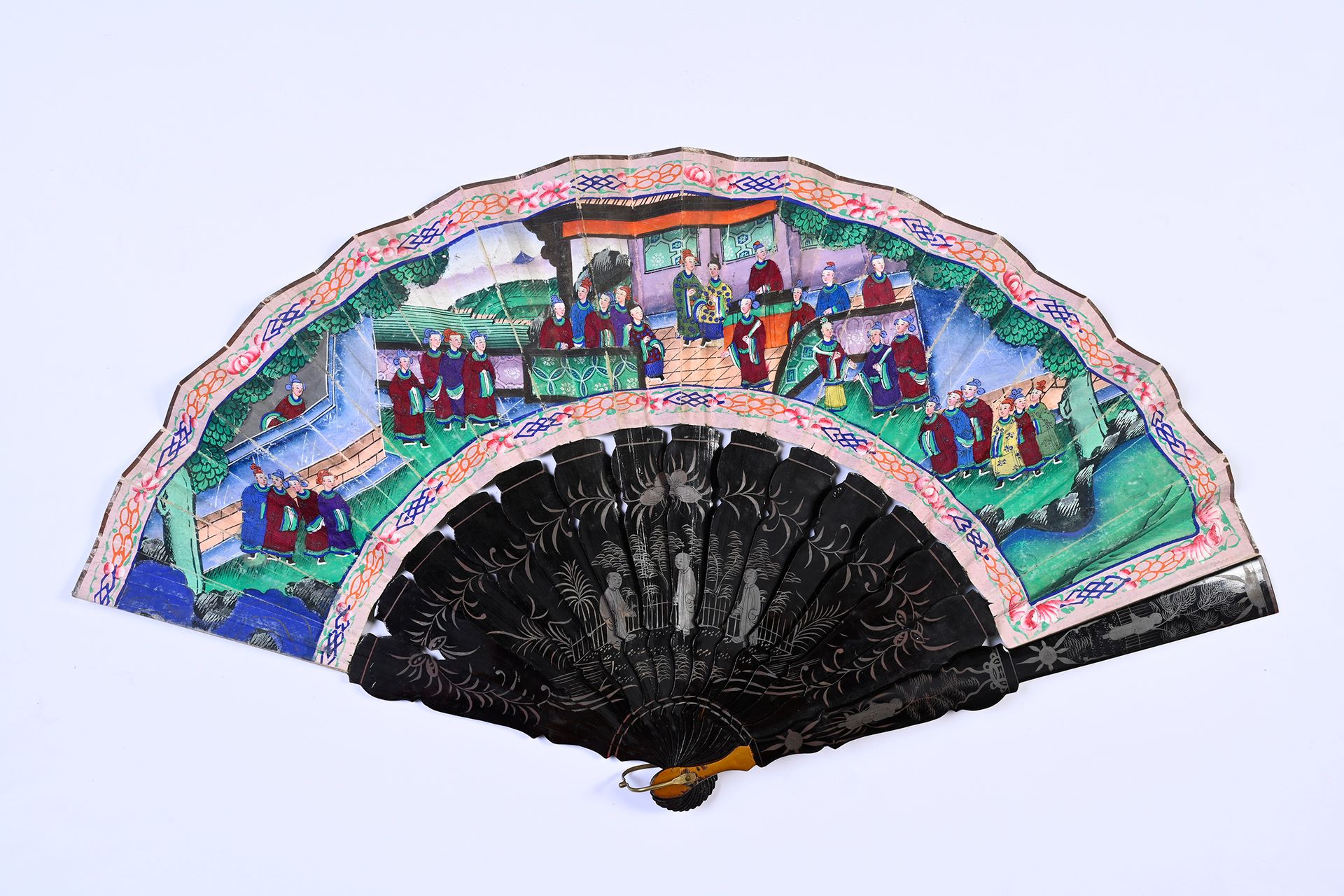 Null Thirty characters, China, 19th century
Folded fan, the double sheet of pape&hellip;