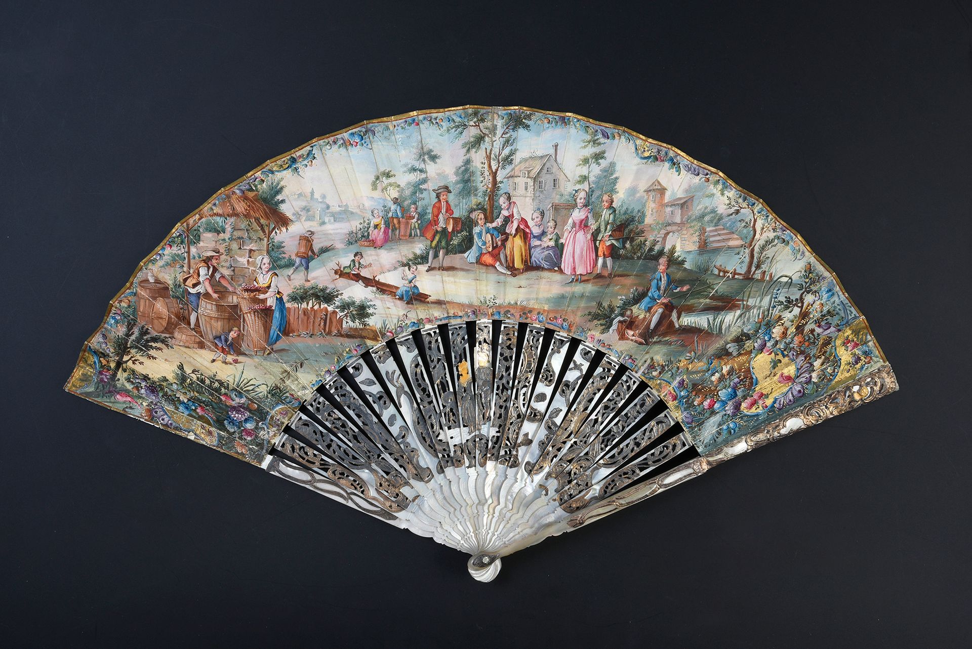 Null The joy of the harvest, circa 1760
Folded fan, the double gouache-painted p&hellip;