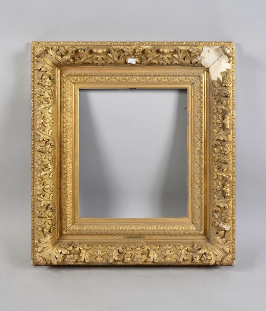 Null Wooden frame with gilded stucco and acanthus leaves decoration, 19th centur&hellip;
