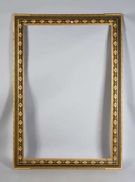 Null Pair of large wooden frames with gilded and blackened stucco and upside dow&hellip;