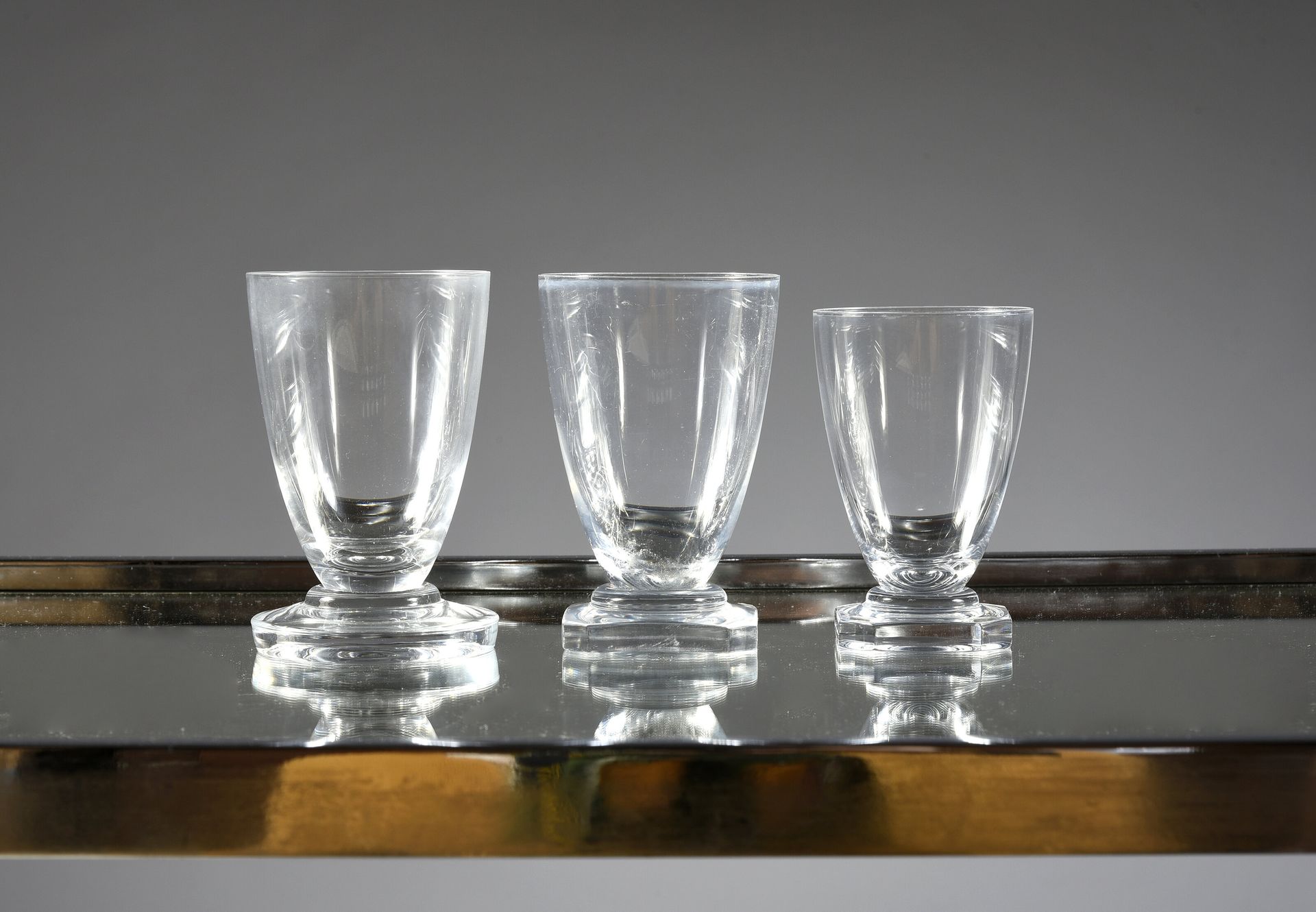 DAUM 
Préval model. 
Suite of 12 round stemmed glasses (dated 2004). 
 As new in&hellip;