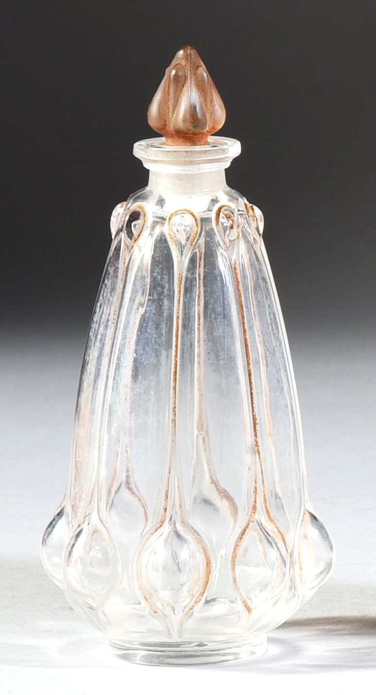 René Lalique & Cie - «Olives» - (1912) 
Colorless glass bottle pressed cylindric&hellip;