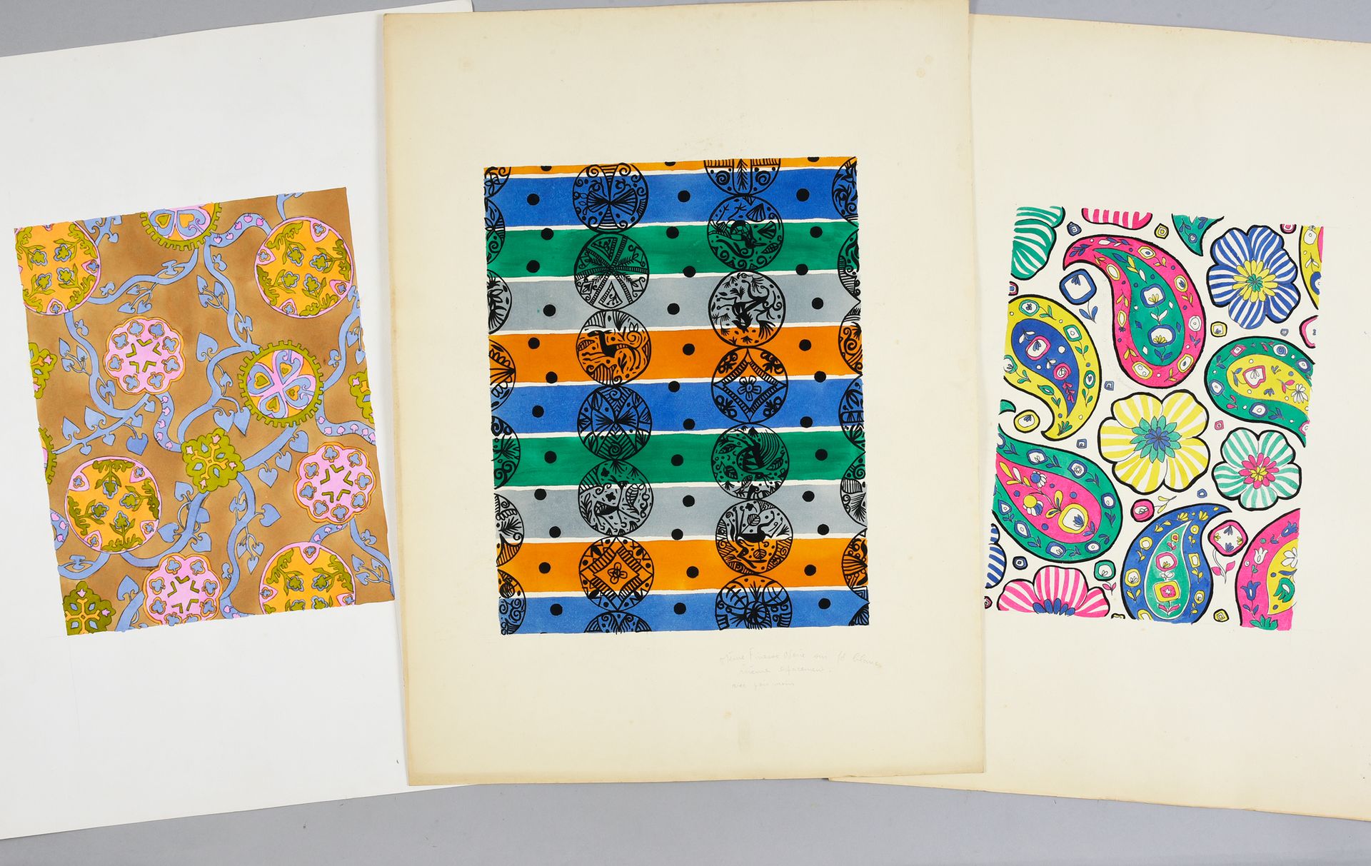 Null 一组时尚织物模型，1950-1970年左右，水粉和墨水在纸上；主要是自然和风格化的花，包括印度花和羊绒棕榈，chinoiseries和一些几何抽象。
&hellip;