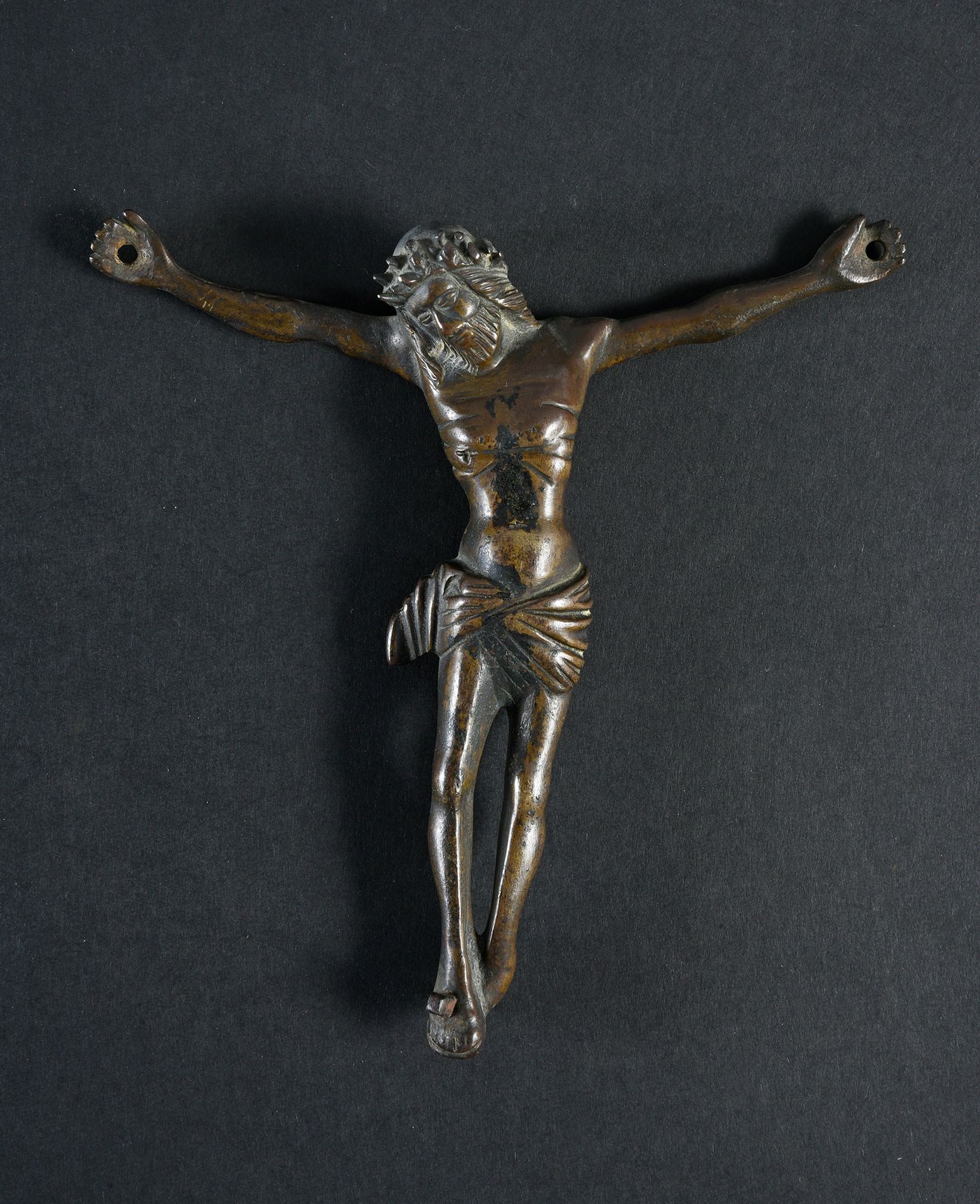 Nord de la France ou Flandres, XVe siècle 
Christ en bronze, tête ceinte d'une c&hellip;