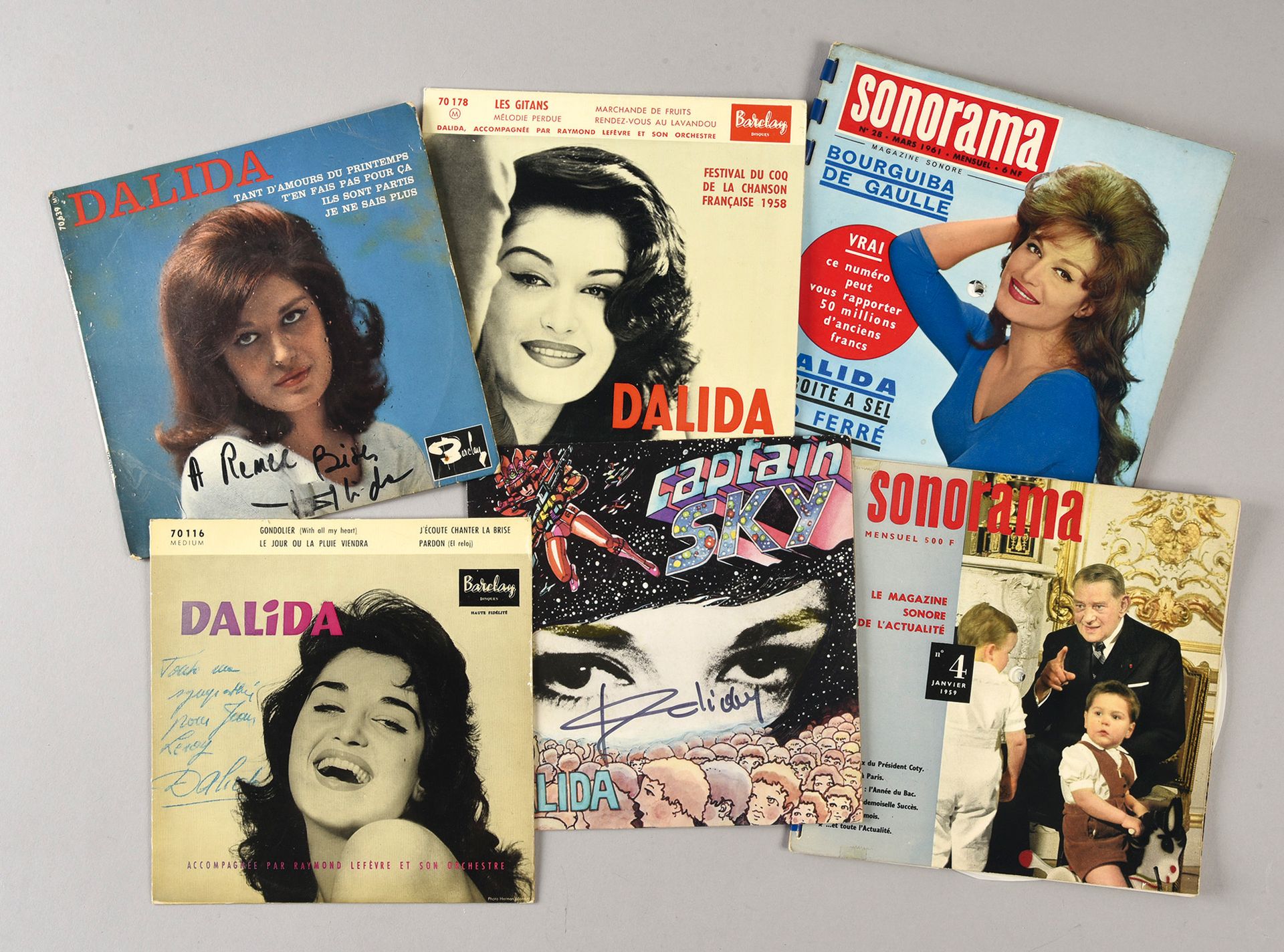 Null 达利达（1933/1987）。歌手和女演员。1套4张原版45转唱片，有达利达的签名：第一张45转：Gondolier - Le jour où la &hellip;