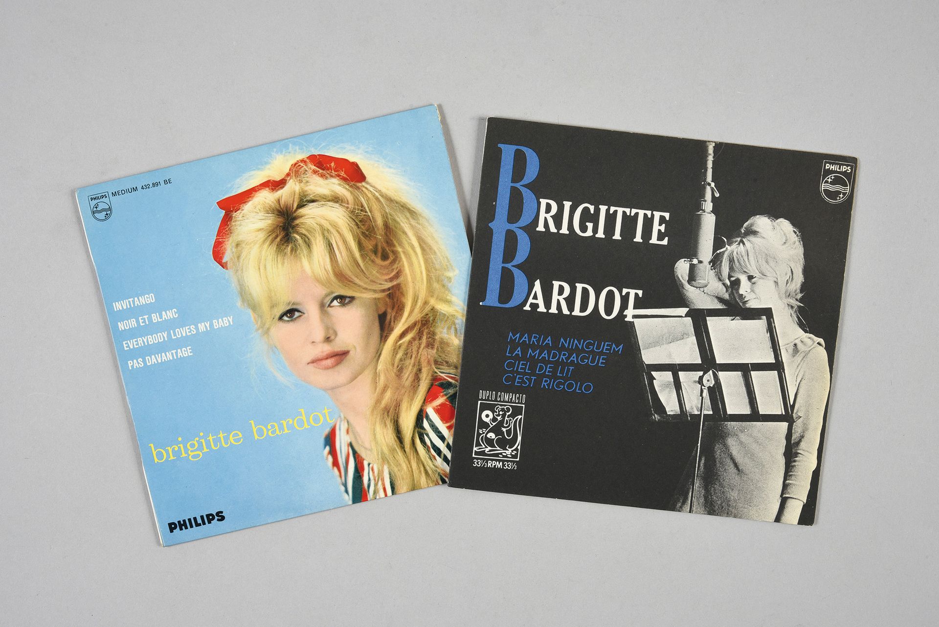 Null BRIGITTE BARDOT (1934): Attrice e cantante. 1 set di 2 dischi Philips 45 gi&hellip;