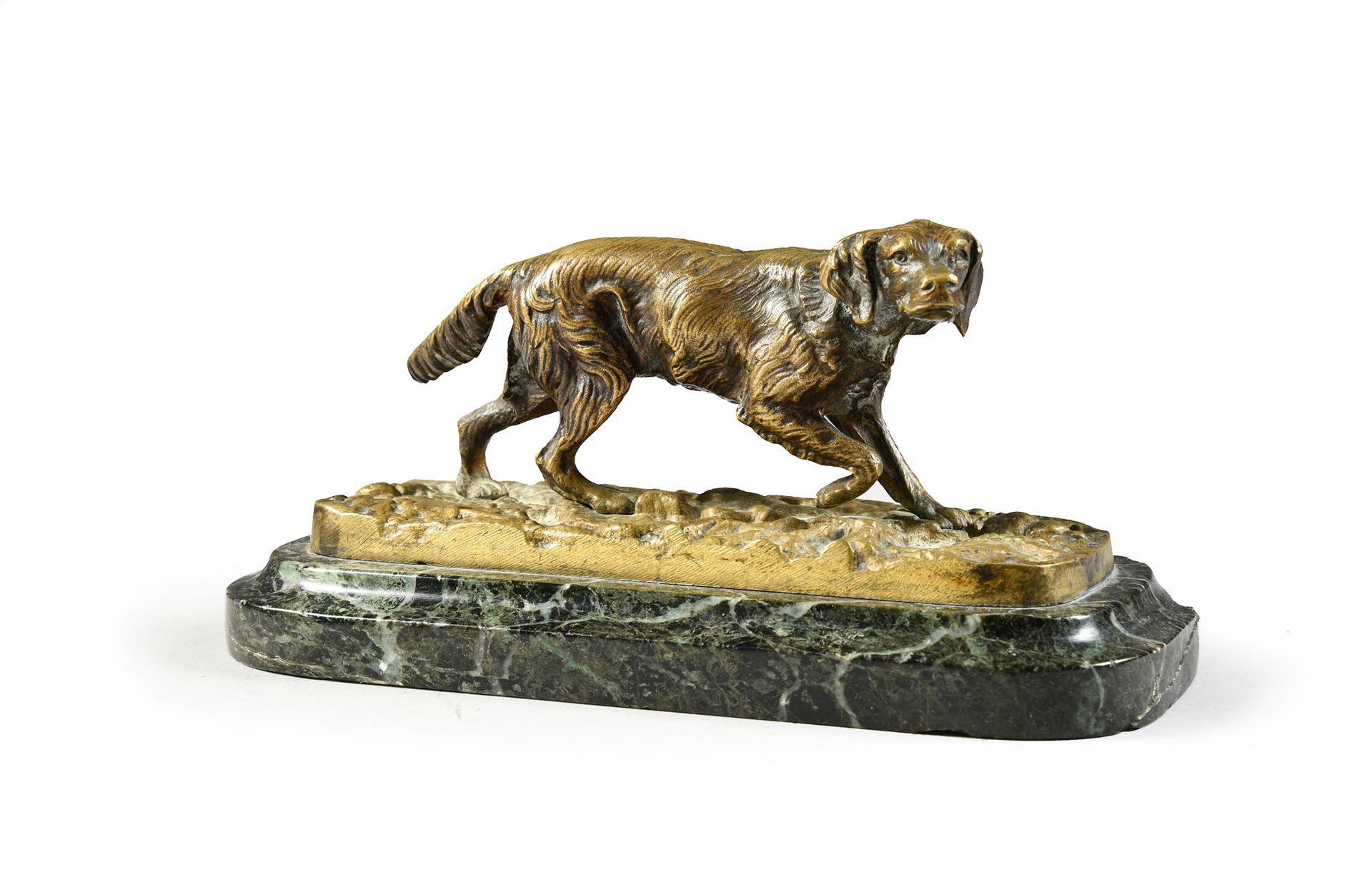 Ecole du XIXe siècle. Spaniel at rest.
Bronze on a green marble base.
Marble dam&hellip;