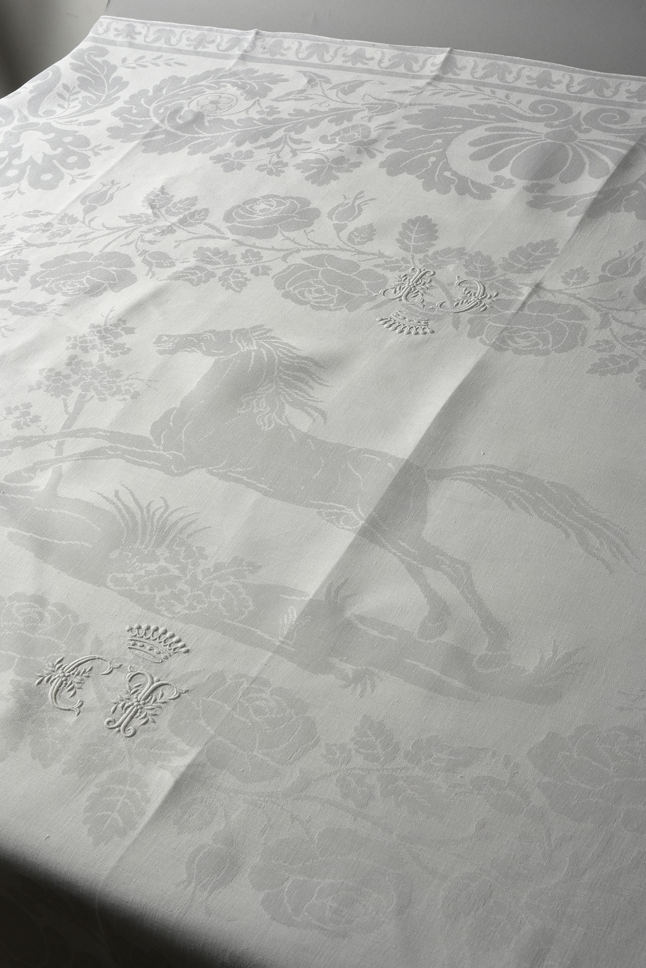 Null Two tablecloths, damask with horses, county crown, 2nd half of the 19th cen&hellip;