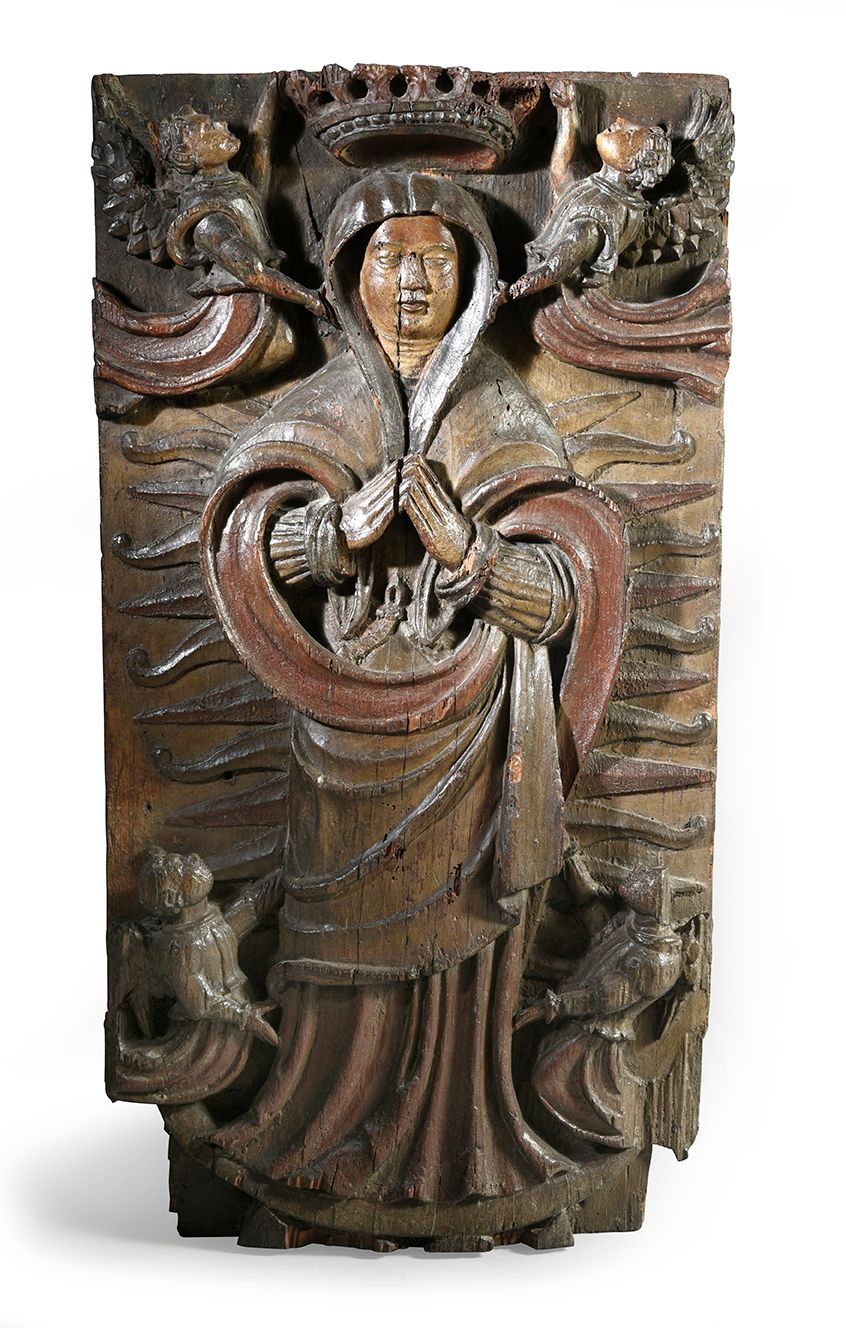 Null 橡树板高浮雕和多色雕刻，表现了天使对圣母的加冕礼。
16世纪上半叶 H．77 cm - L. 41 cm
(非常轻微的损坏和小裂缝)
此面板的模型取自&hellip;