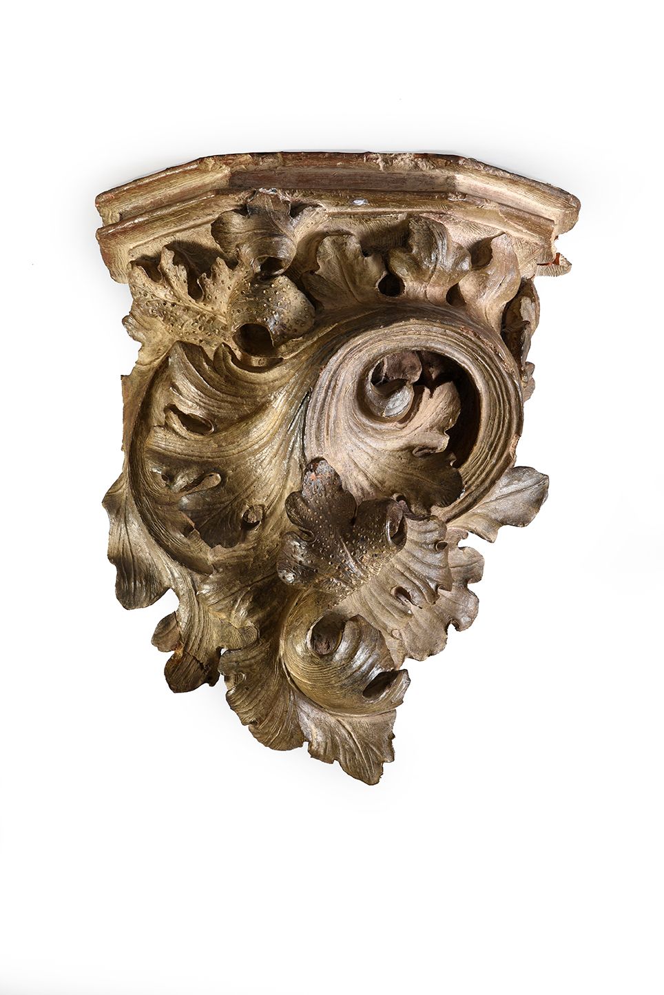 Null Console in terracotta con decorazione a fogliame.
Fiandre, XVI secolo Altez&hellip;
