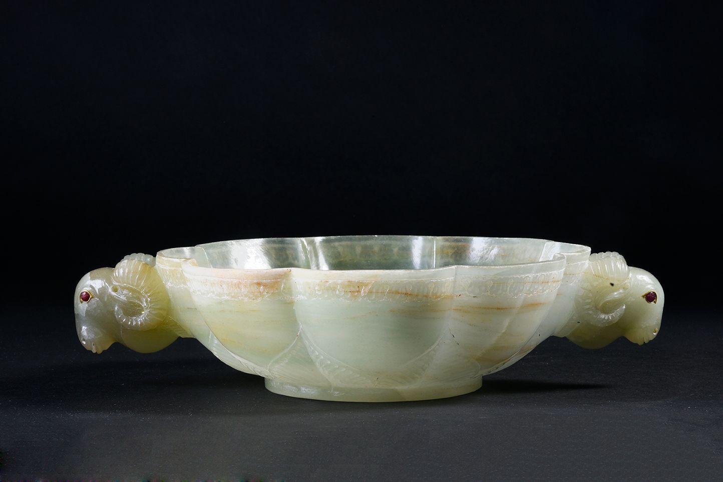 Null Large flared bowl with a poly-lobed body in celadon nephrite jade infused w&hellip;