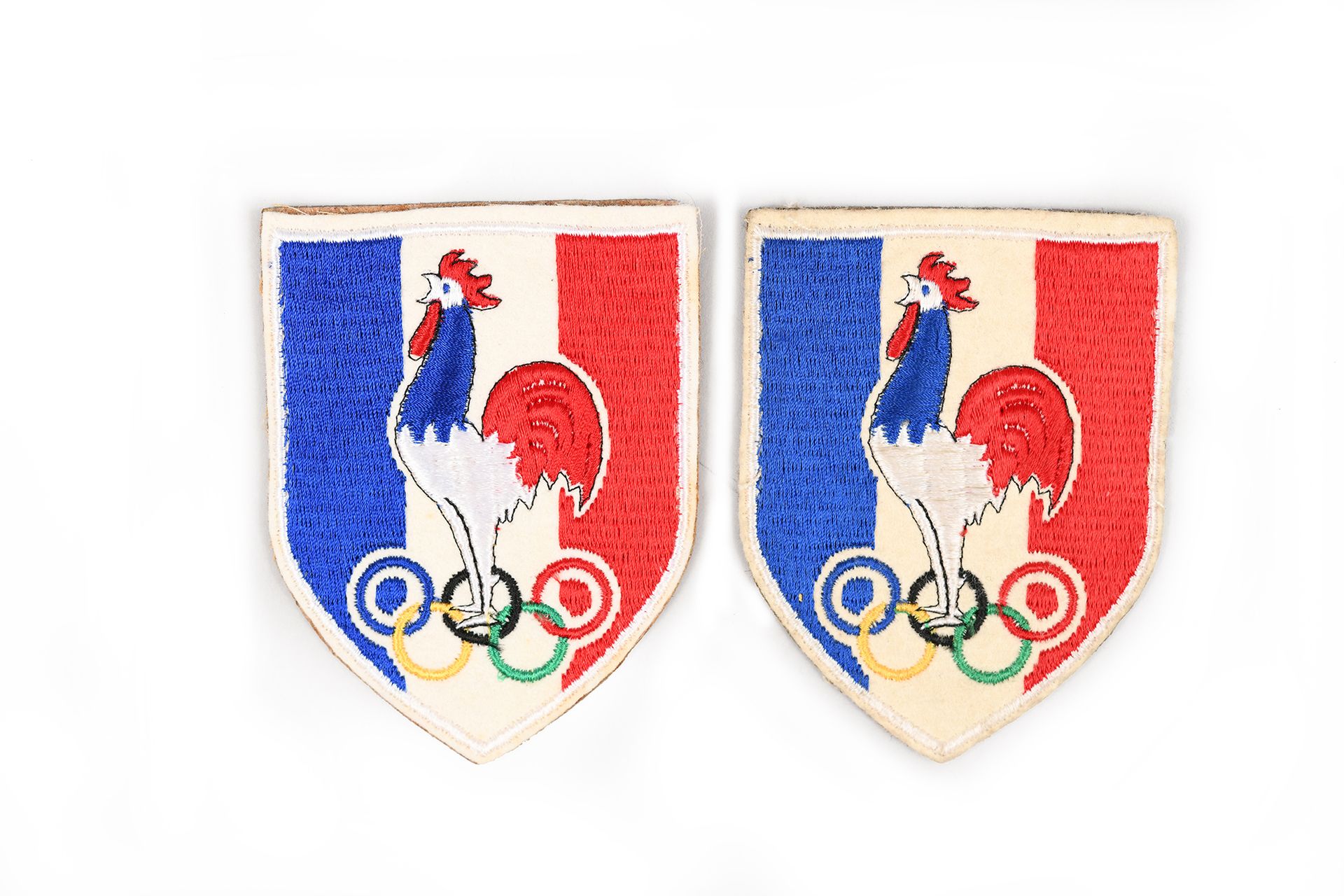 Null Rome 1960. Set of 2 embroidered roosters of the French Team affixed on the &hellip;