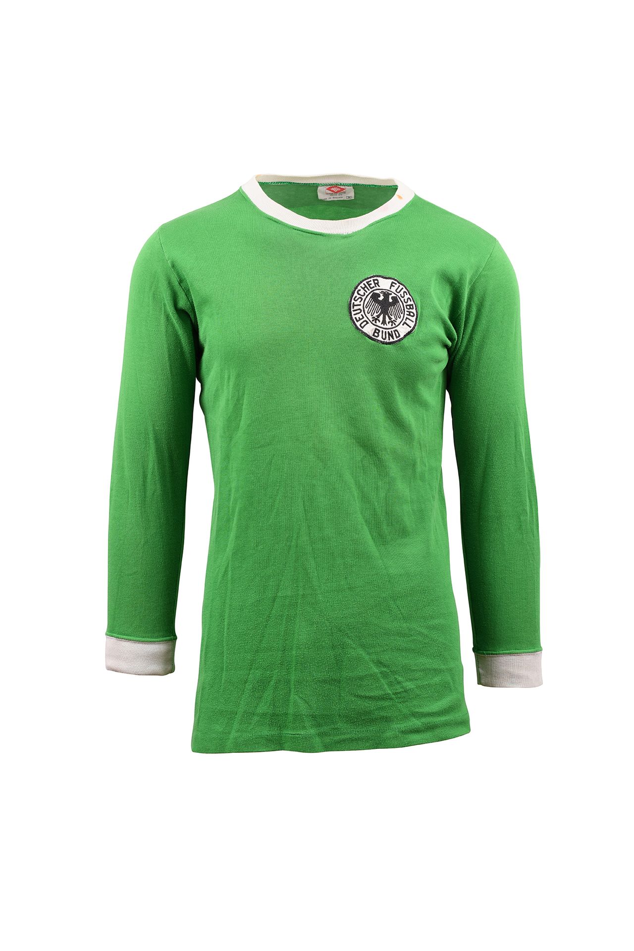 Null 德国国家青年队。1971年8月22日对法国青年队的两场比赛中穿的12号球衣，1-0击败，1971年8月25日，4-1获胜。与法国国家队的门将皮埃里克-&hellip;
